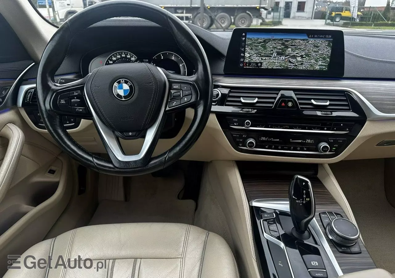 BMW Seria 5 530d Touring Luxury Line