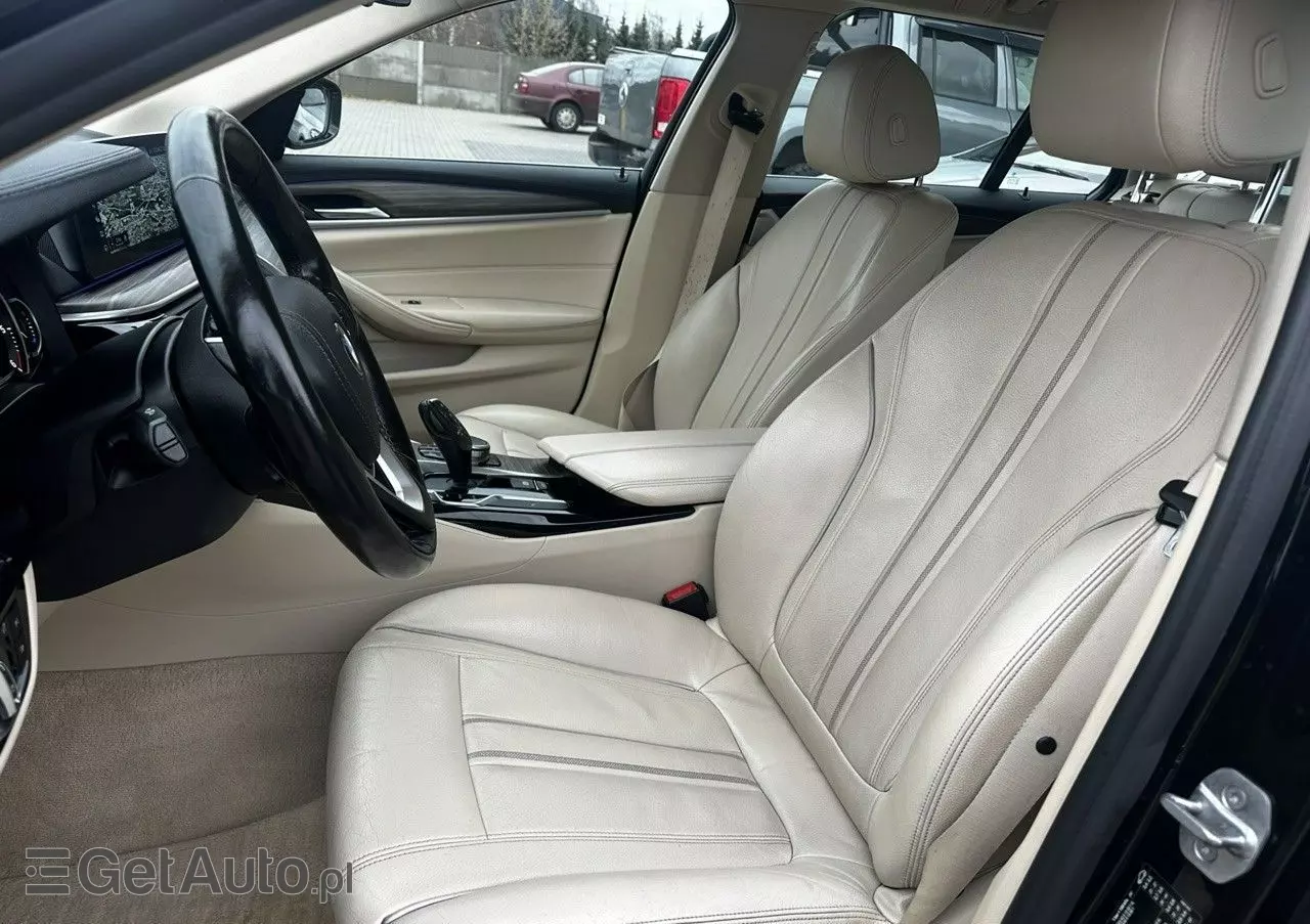 BMW Seria 5 530d Touring Luxury Line