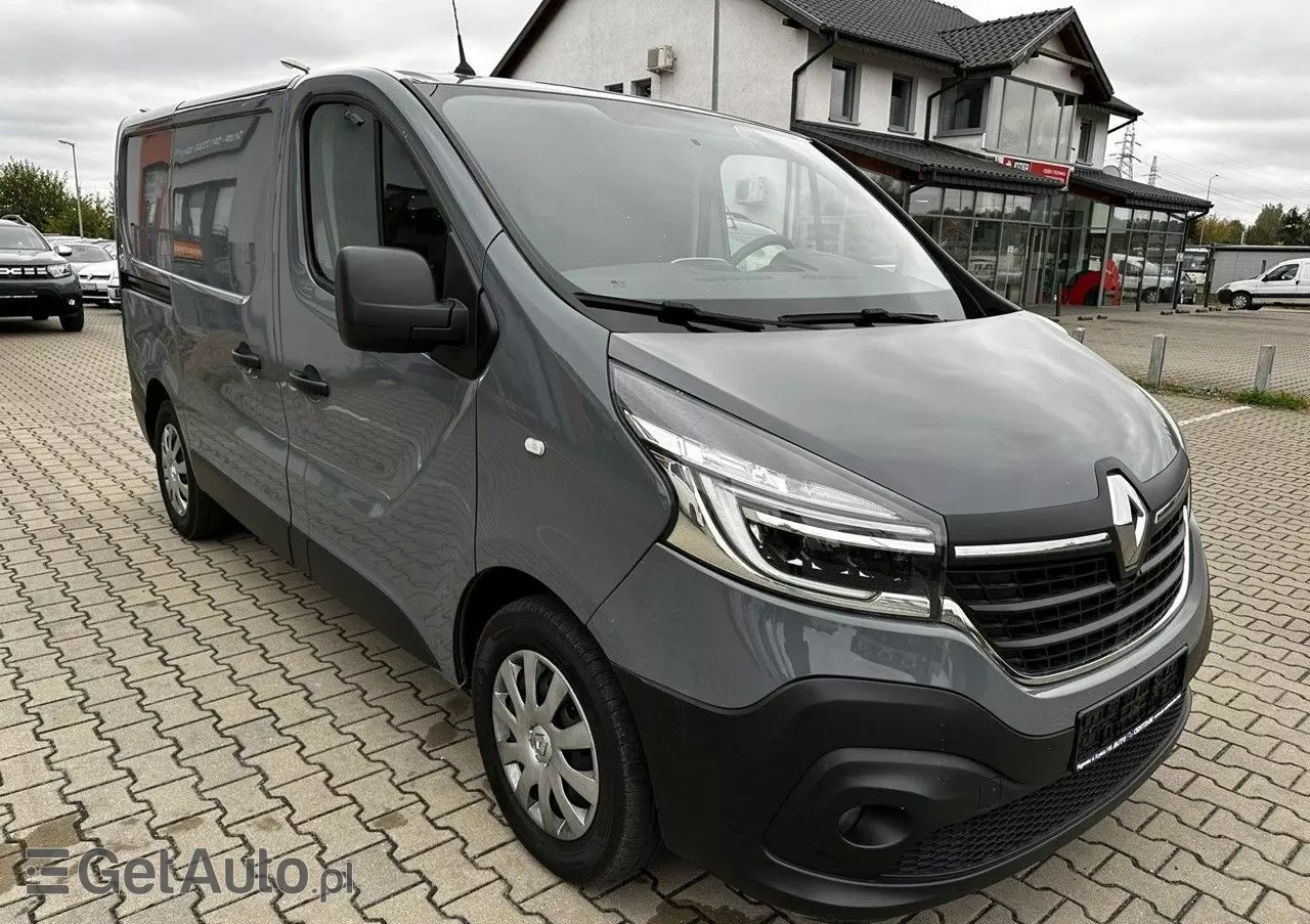 RENAULT Trafic 