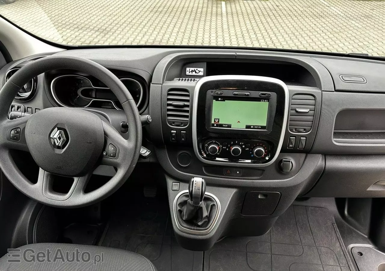 RENAULT Trafic 