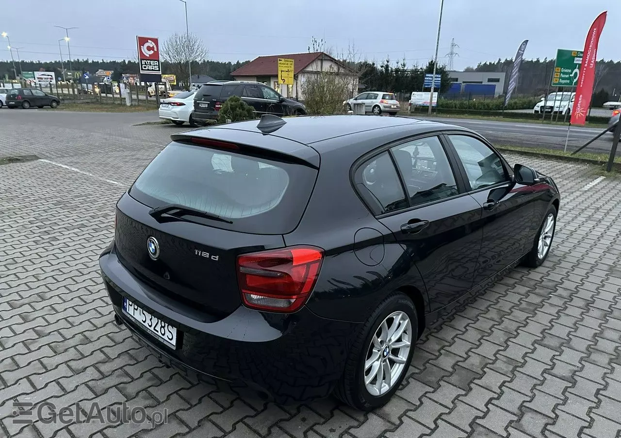 BMW Seria 1 118d Sport Line