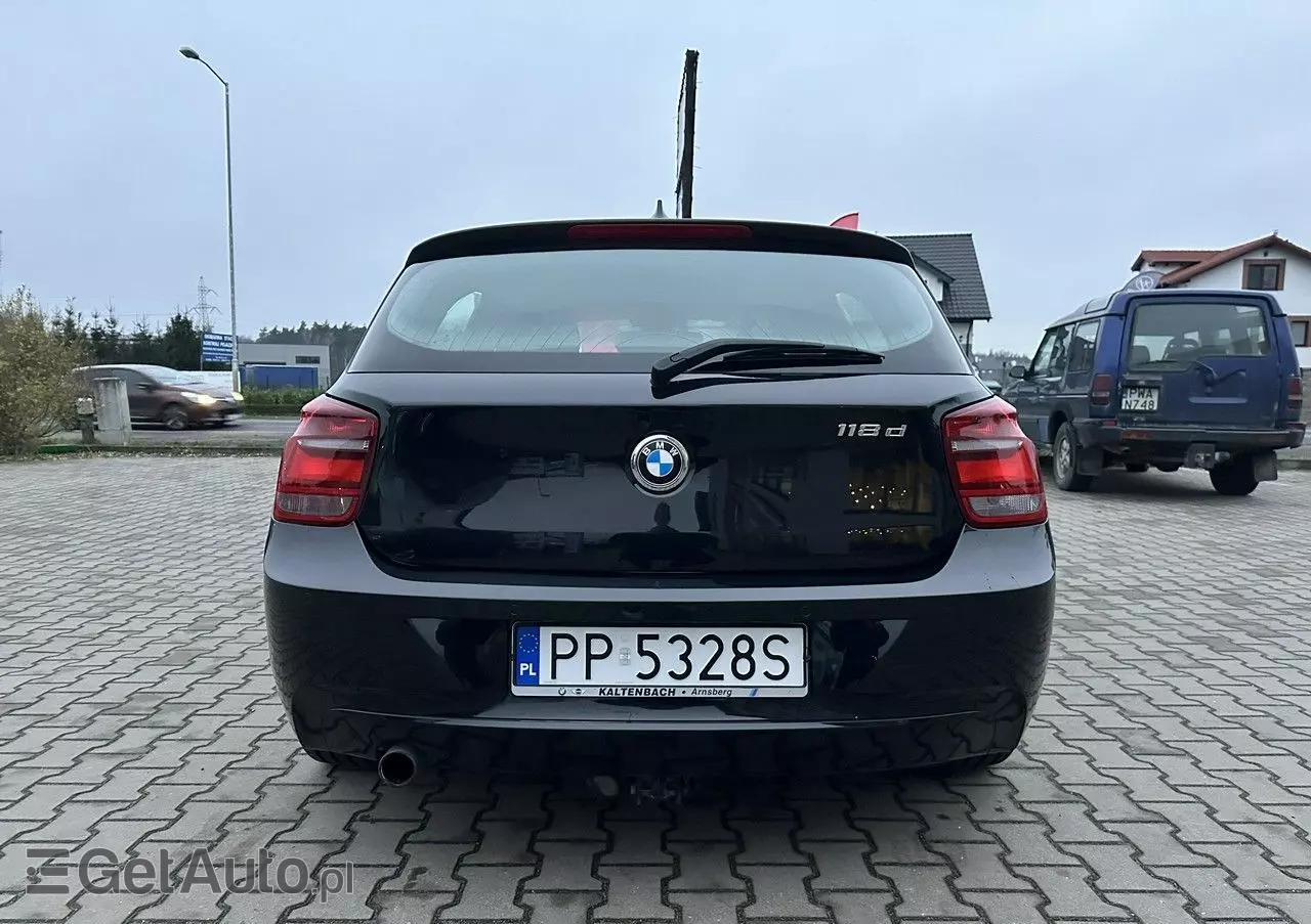 BMW Seria 1 118d Sport Line