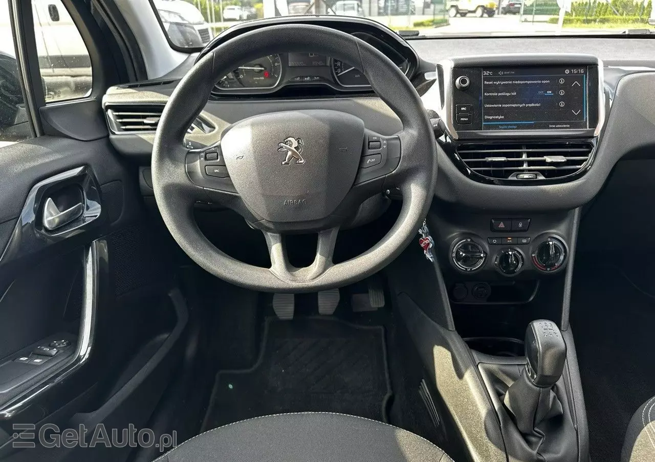 PEUGEOT 208 82 VTI Active