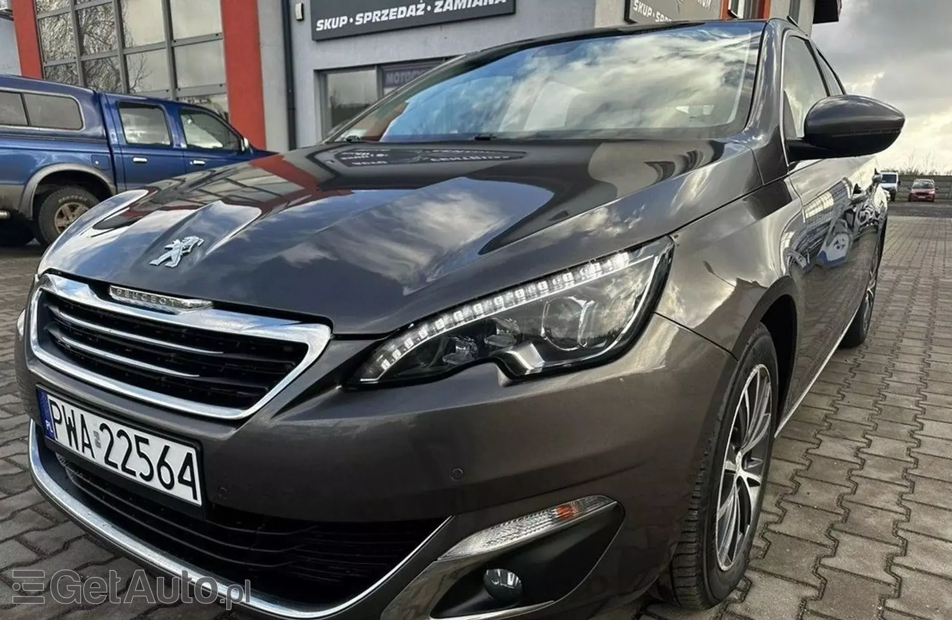 PEUGEOT 308 