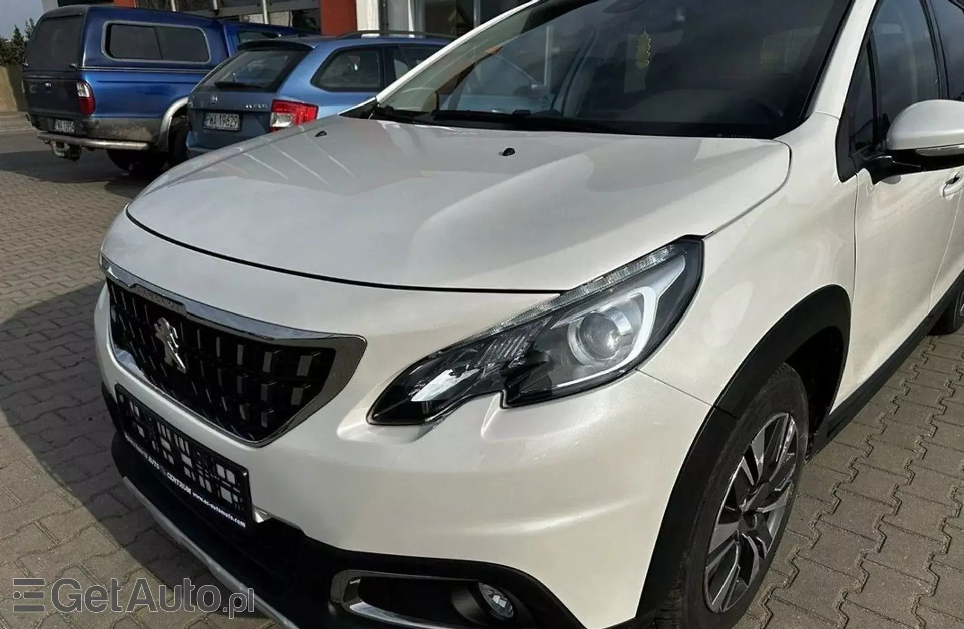 PEUGEOT 2008 