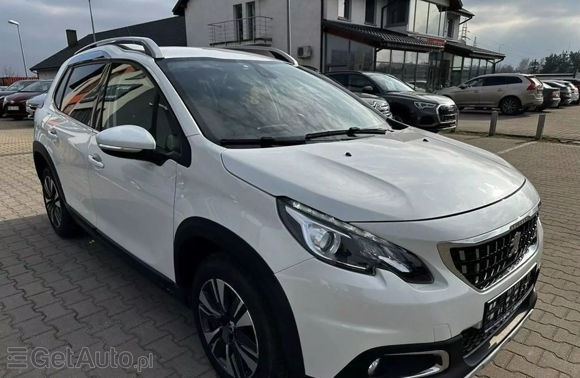 PEUGEOT 2008 