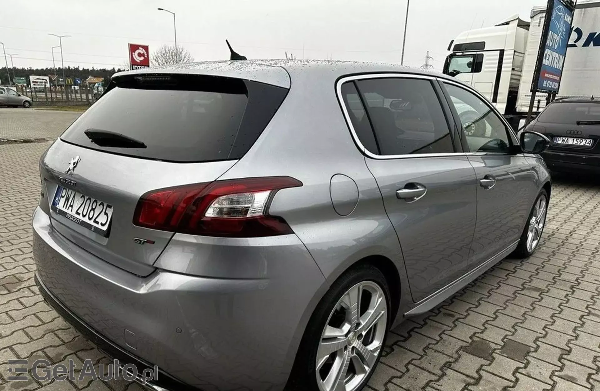 PEUGEOT 308 