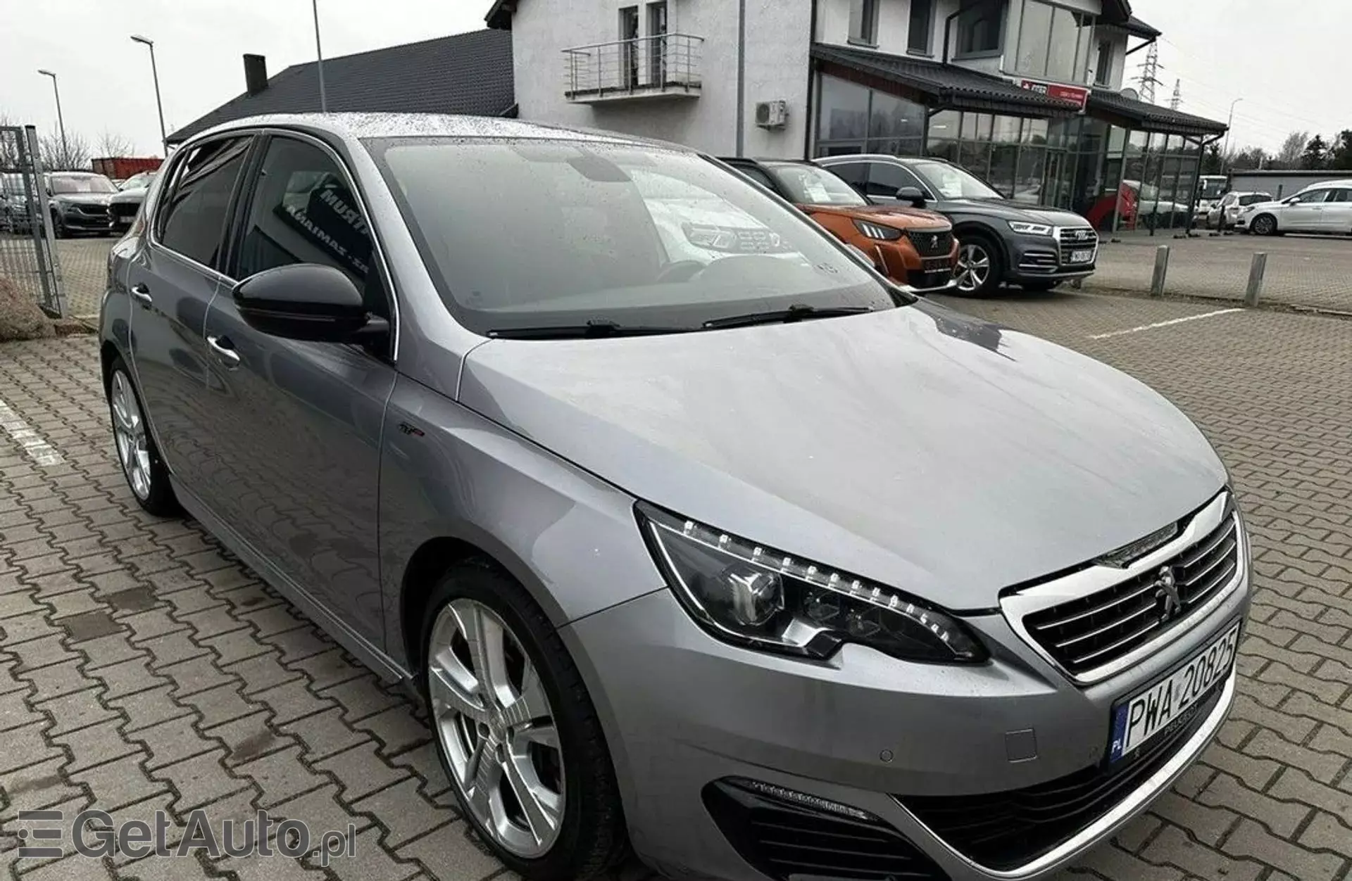 PEUGEOT 308 