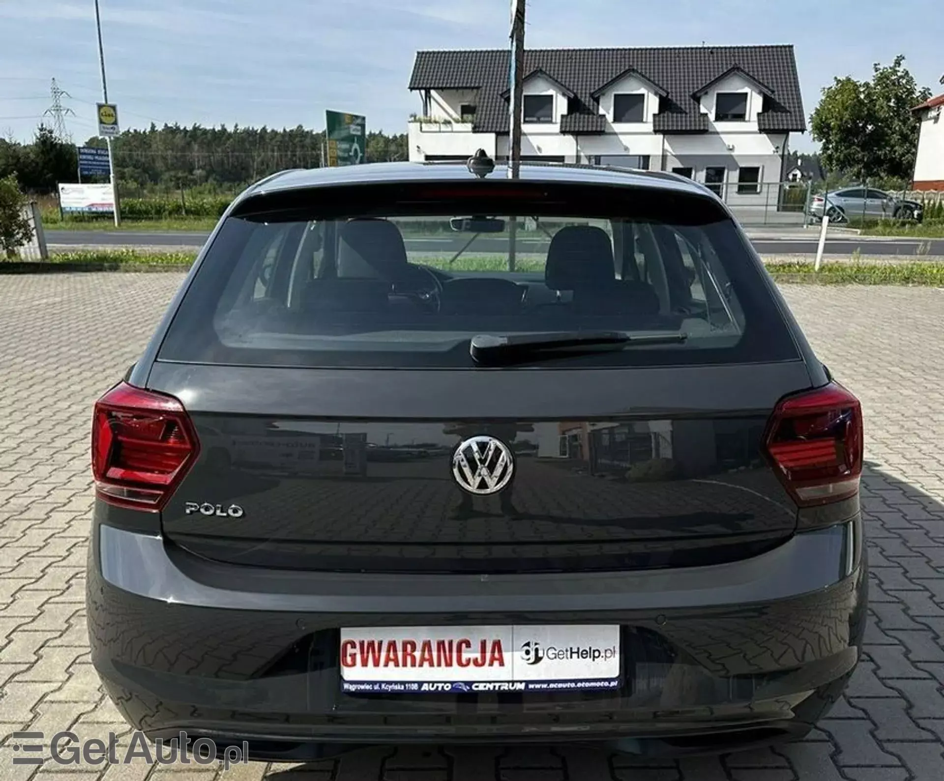 VOLKSWAGEN Polo 