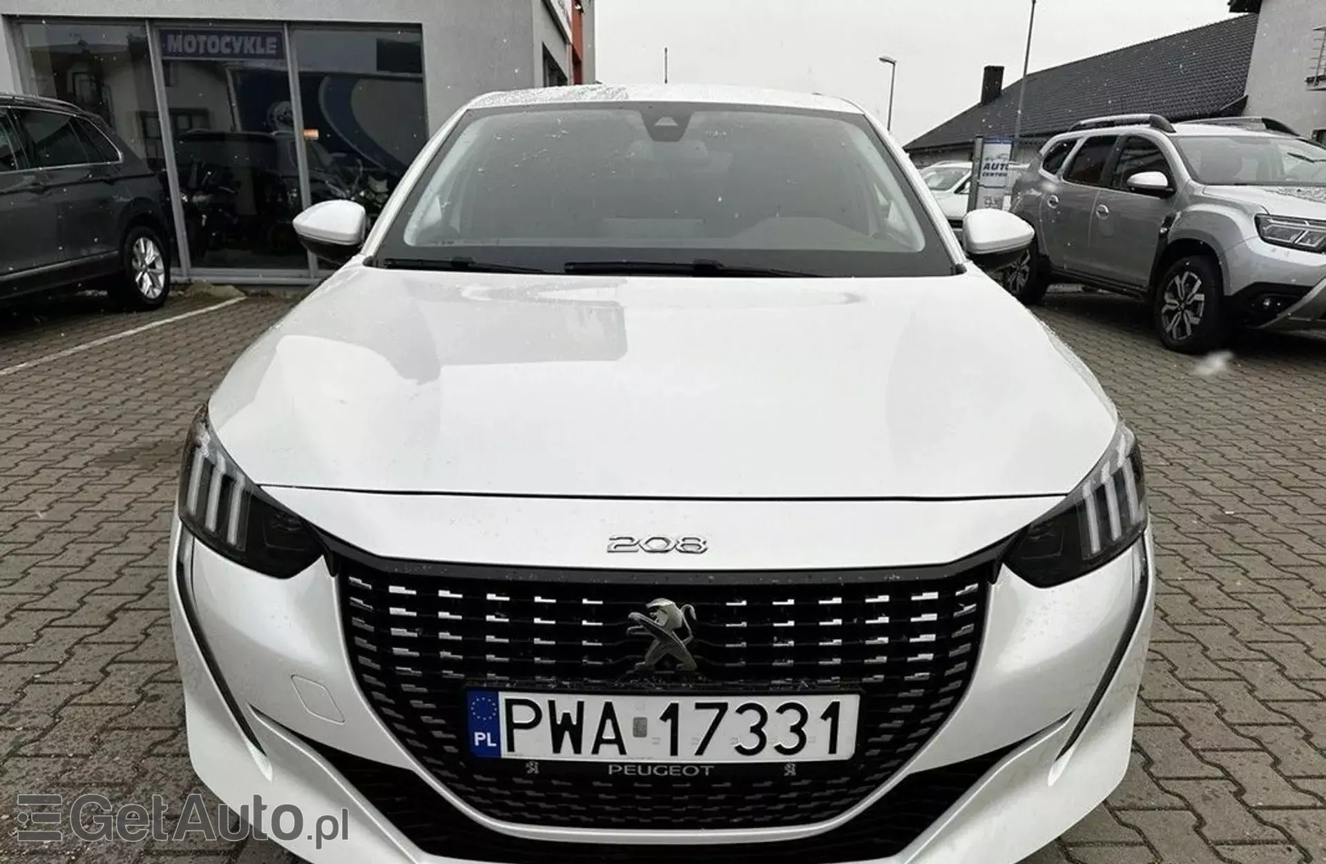 PEUGEOT 208 