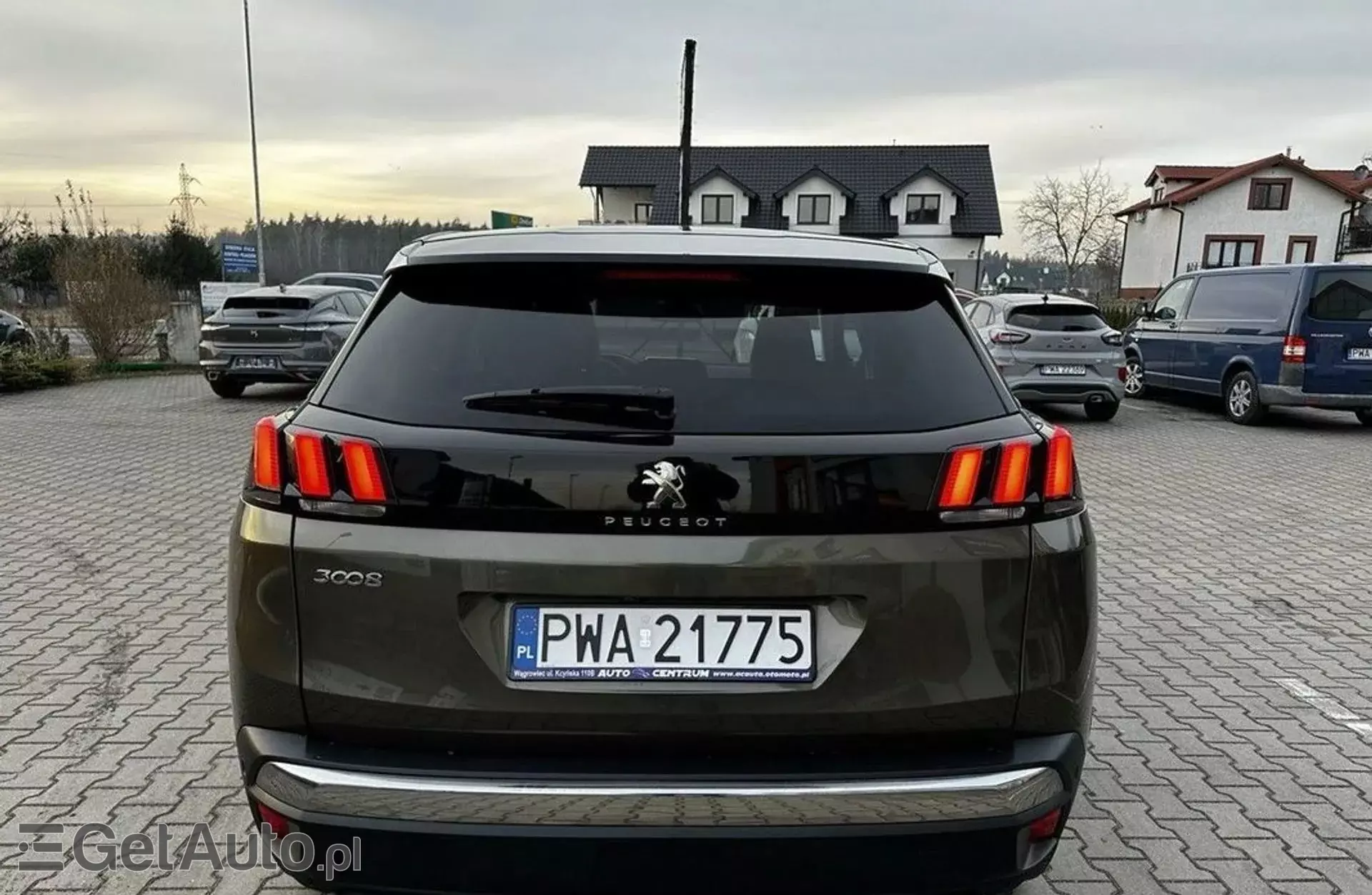 PEUGEOT 3008 