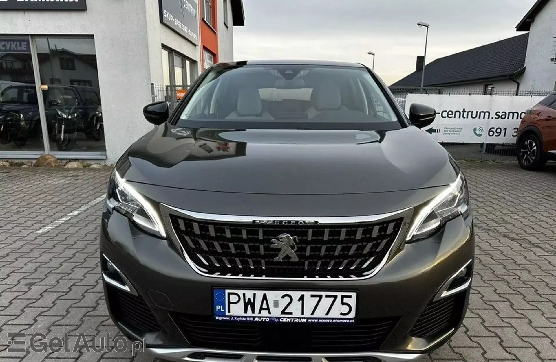 PEUGEOT 3008 