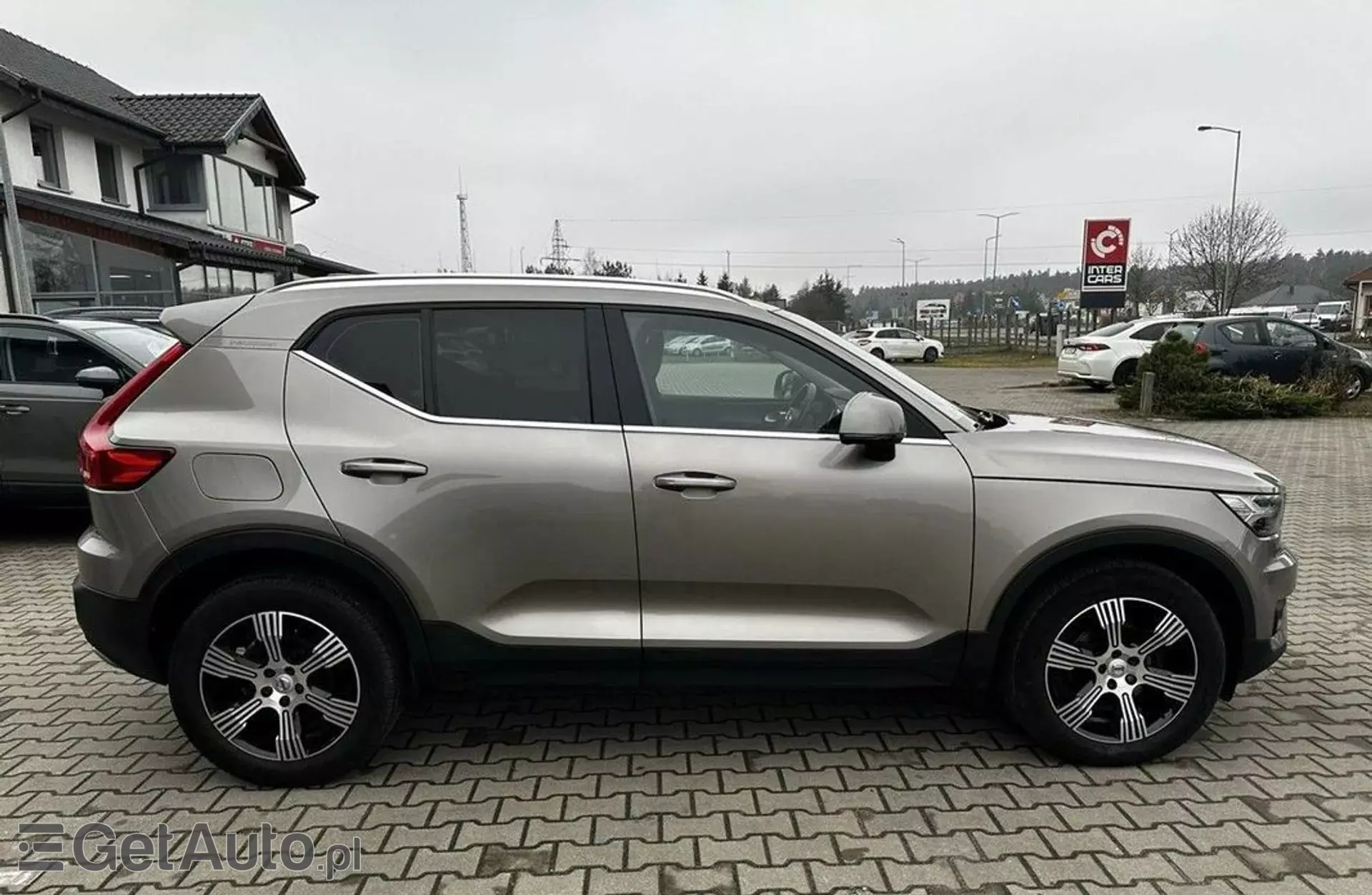 VOLVO XC40 