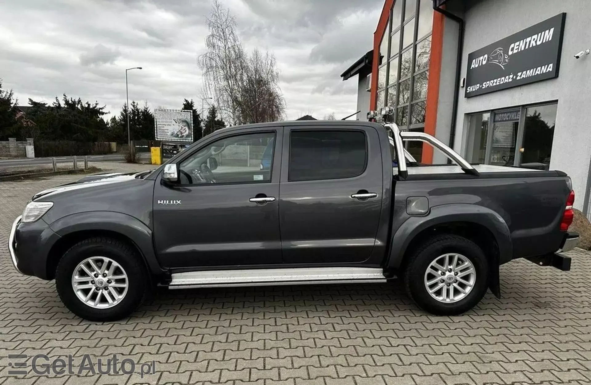 TOYOTA Hilux 