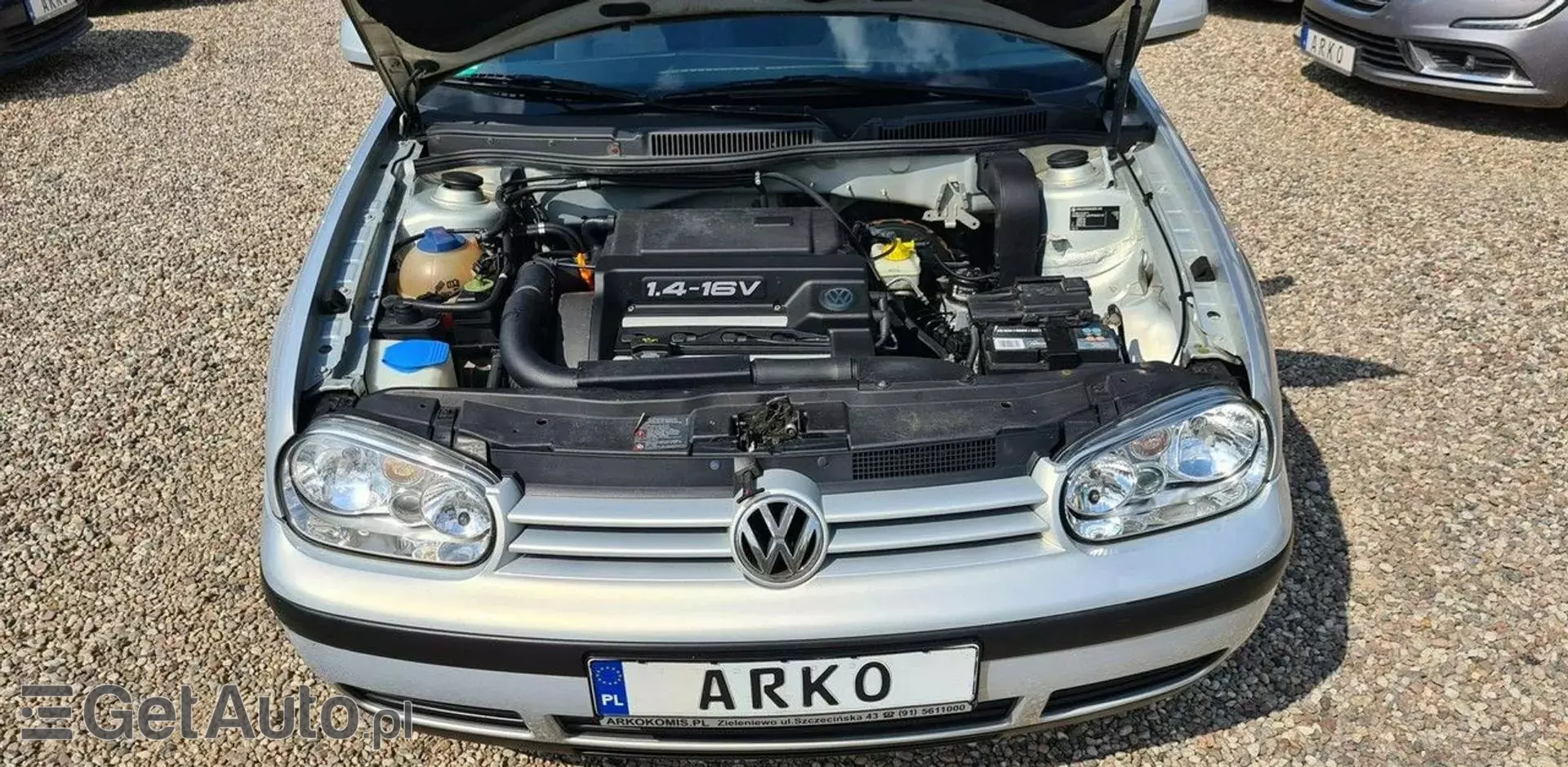 VOLKSWAGEN Golf 