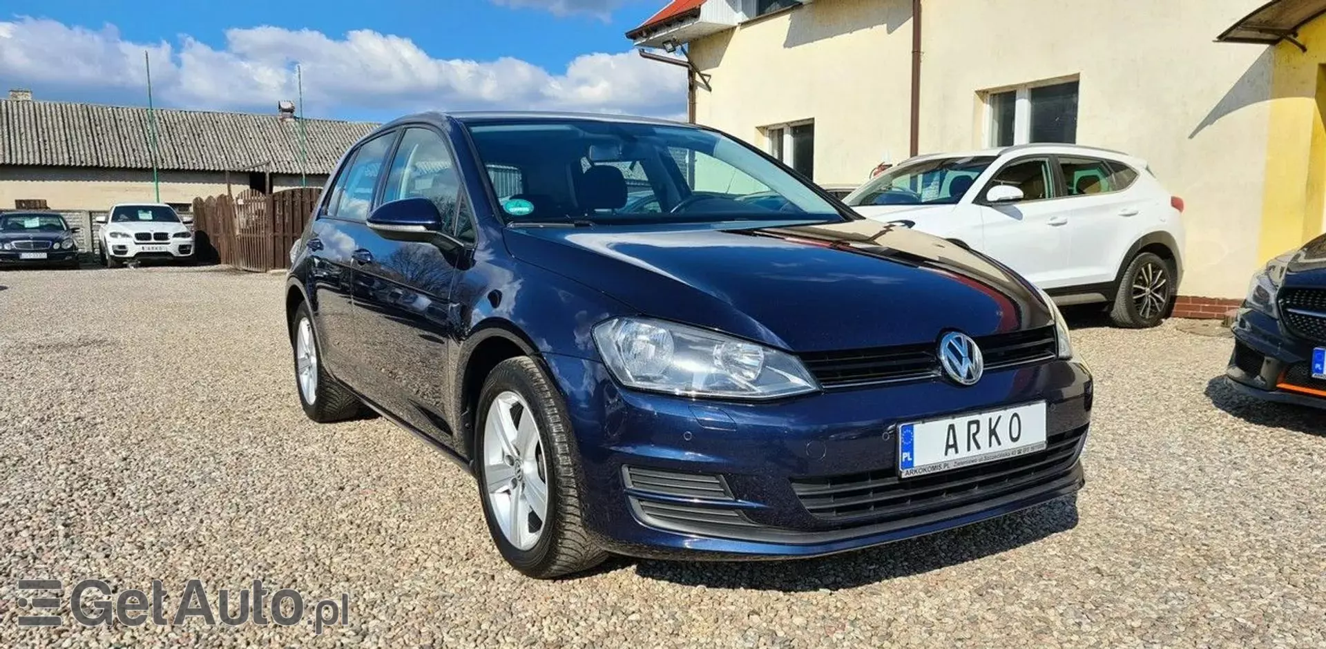 VOLKSWAGEN Golf 