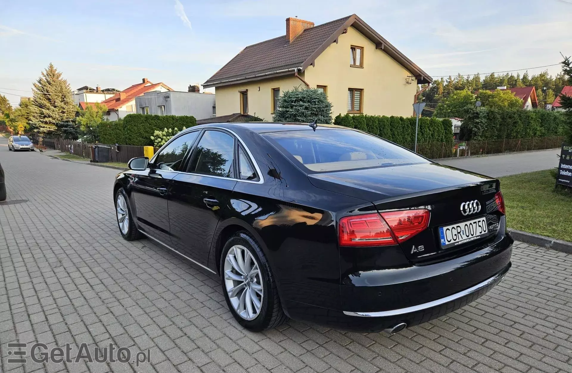 AUDI A8 