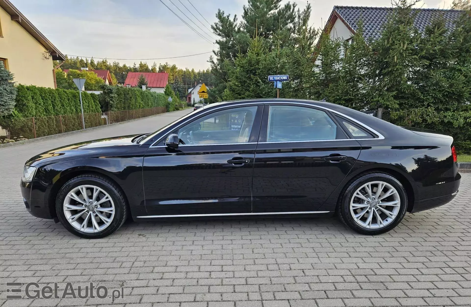 AUDI A8 