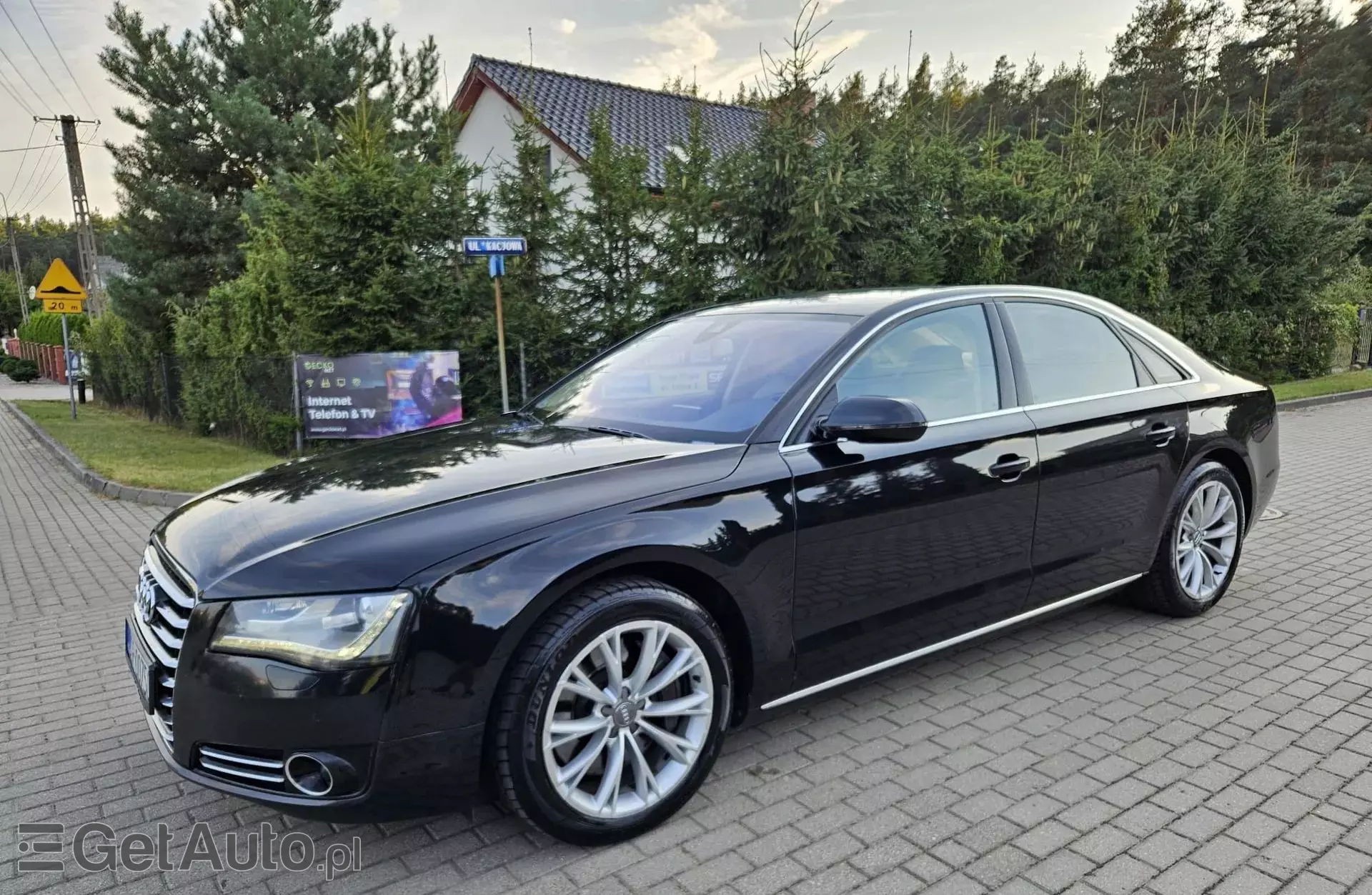 AUDI A8 