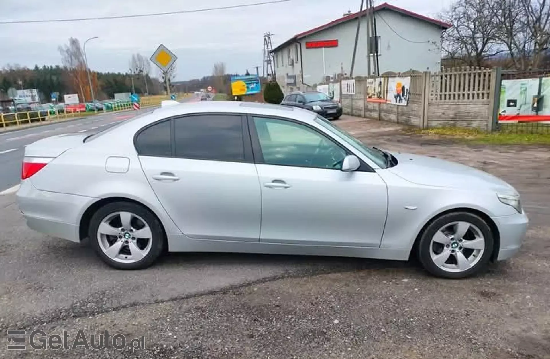 BMW Seria 5 520i (170 KM) Automatic