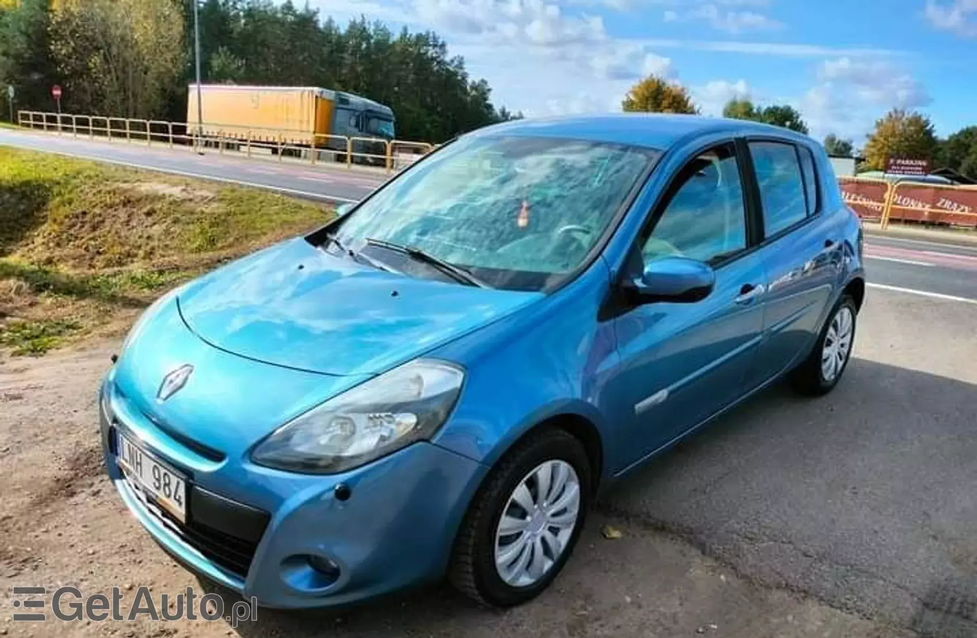 RENAULT Clio 