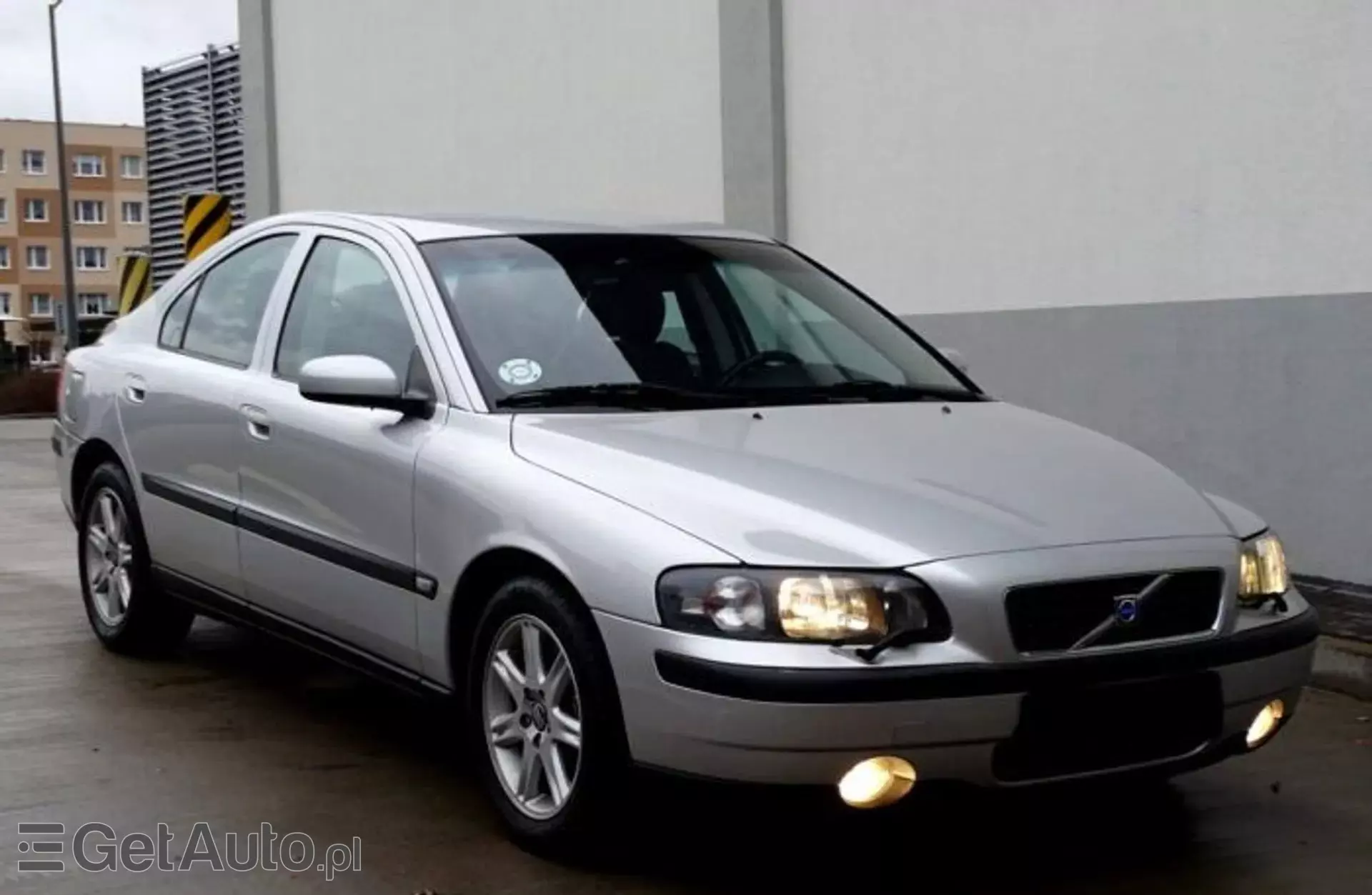 VOLVO S60 