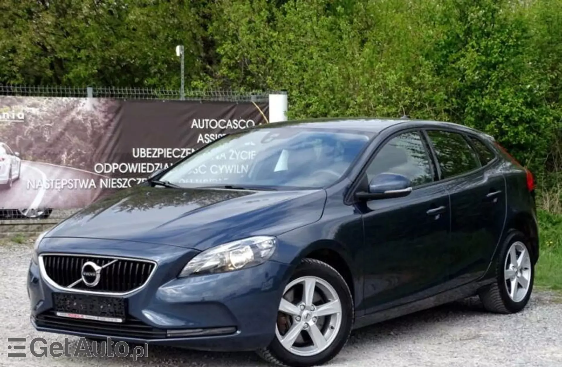 VOLVO V40 