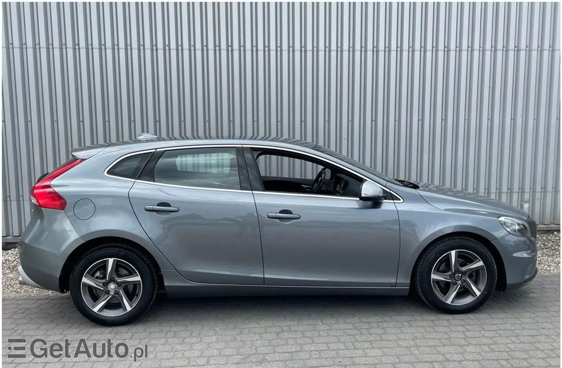 VOLVO V40 2.0 D2 (120 KM)