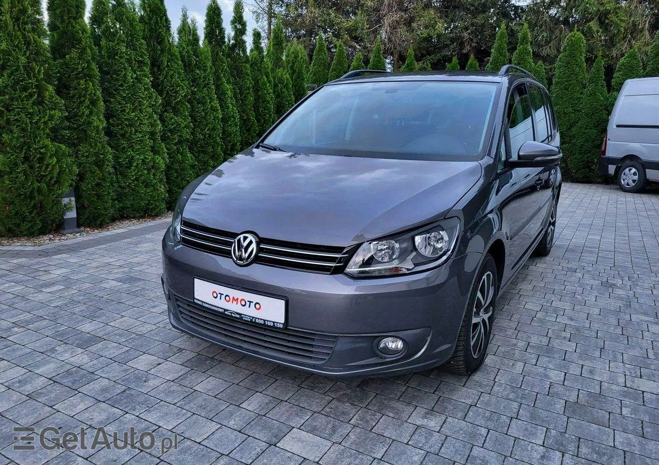 VOLKSWAGEN Touran 