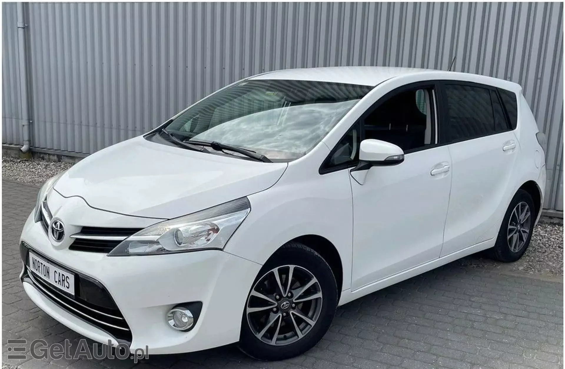 TOYOTA Verso 2.0 D-4D DPF (124 KM)