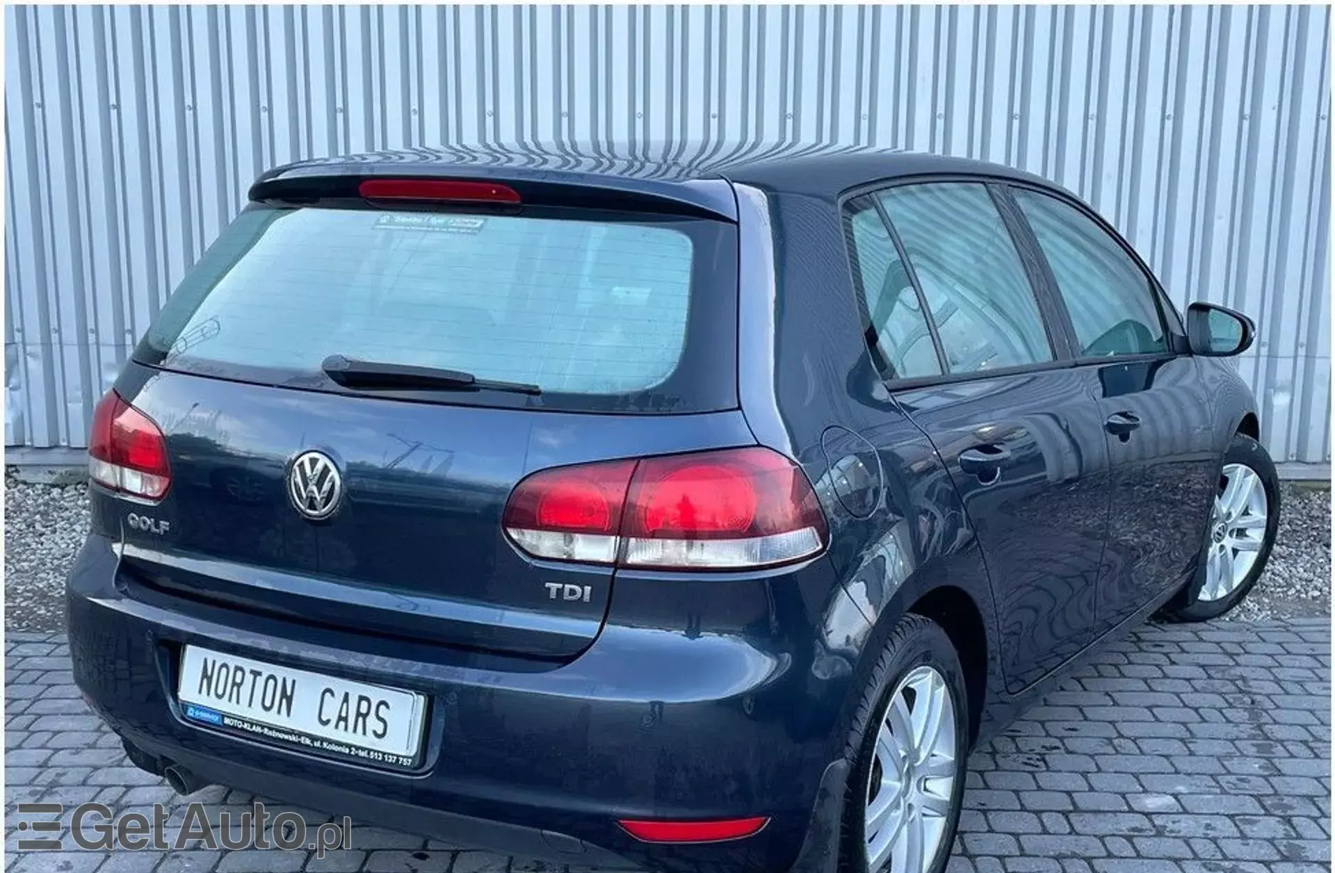 VOLKSWAGEN Golf 