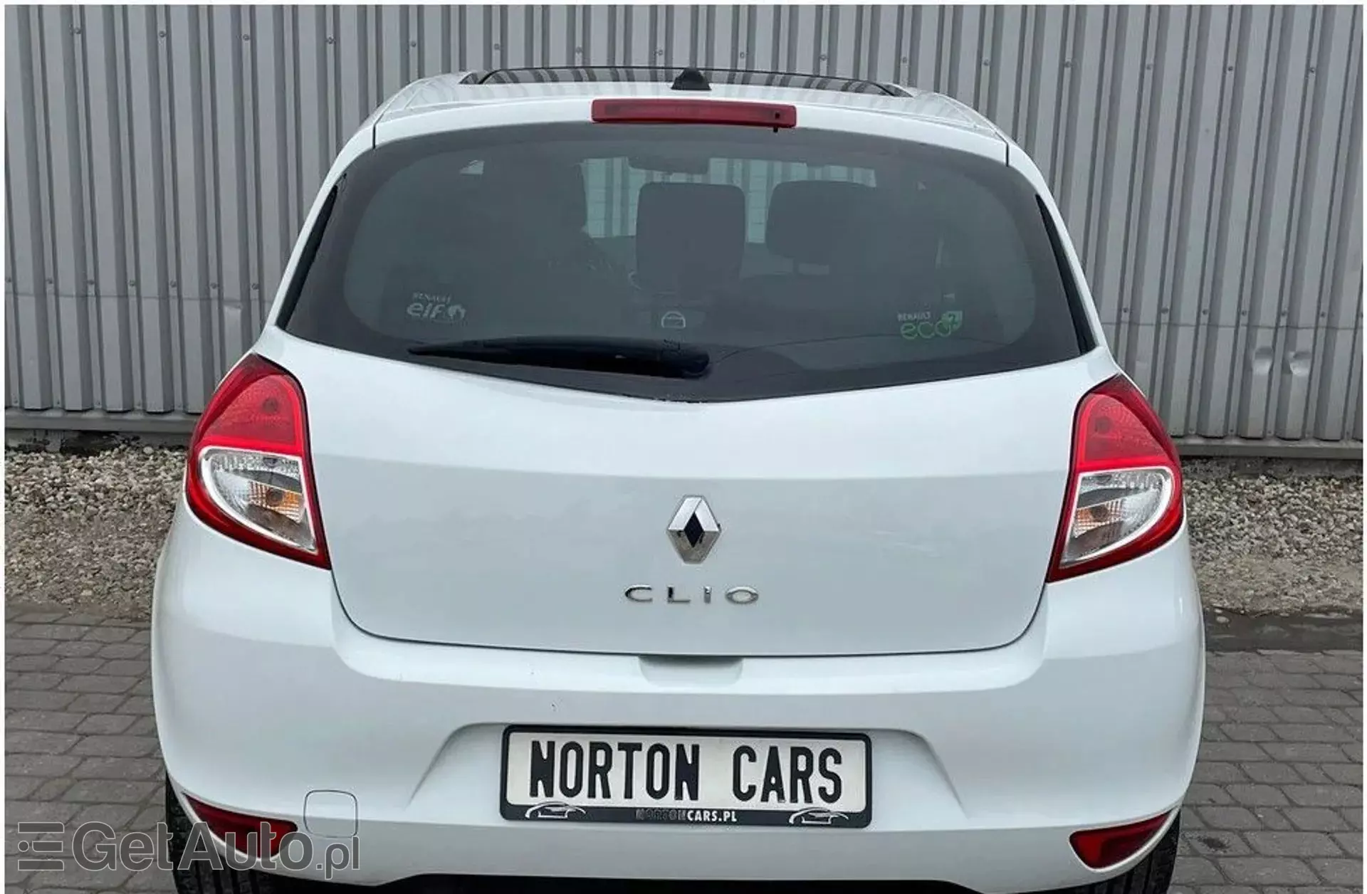 RENAULT Clio 1.2i 16V (75 KM)