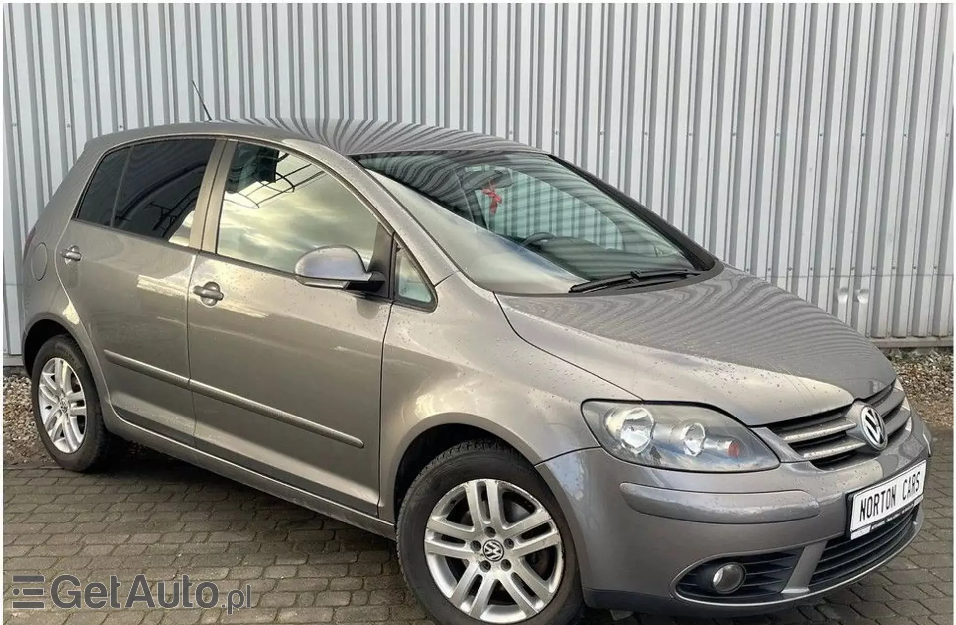 VOLKSWAGEN Golf 1.9 TDI (105 KM) Plus