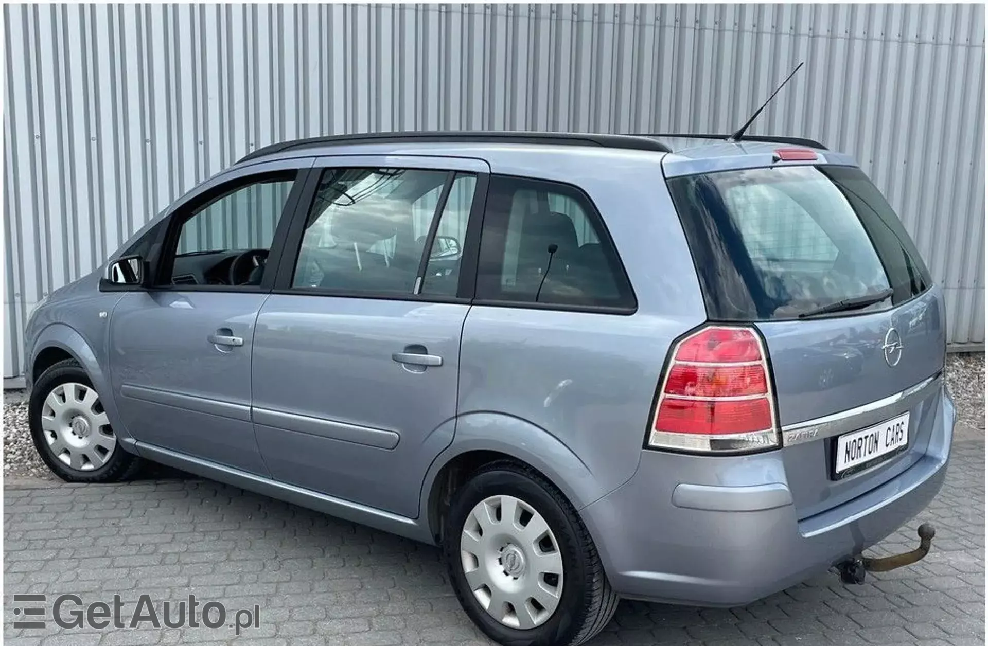 OPEL Zafira 1.8i 16V (140 KM)