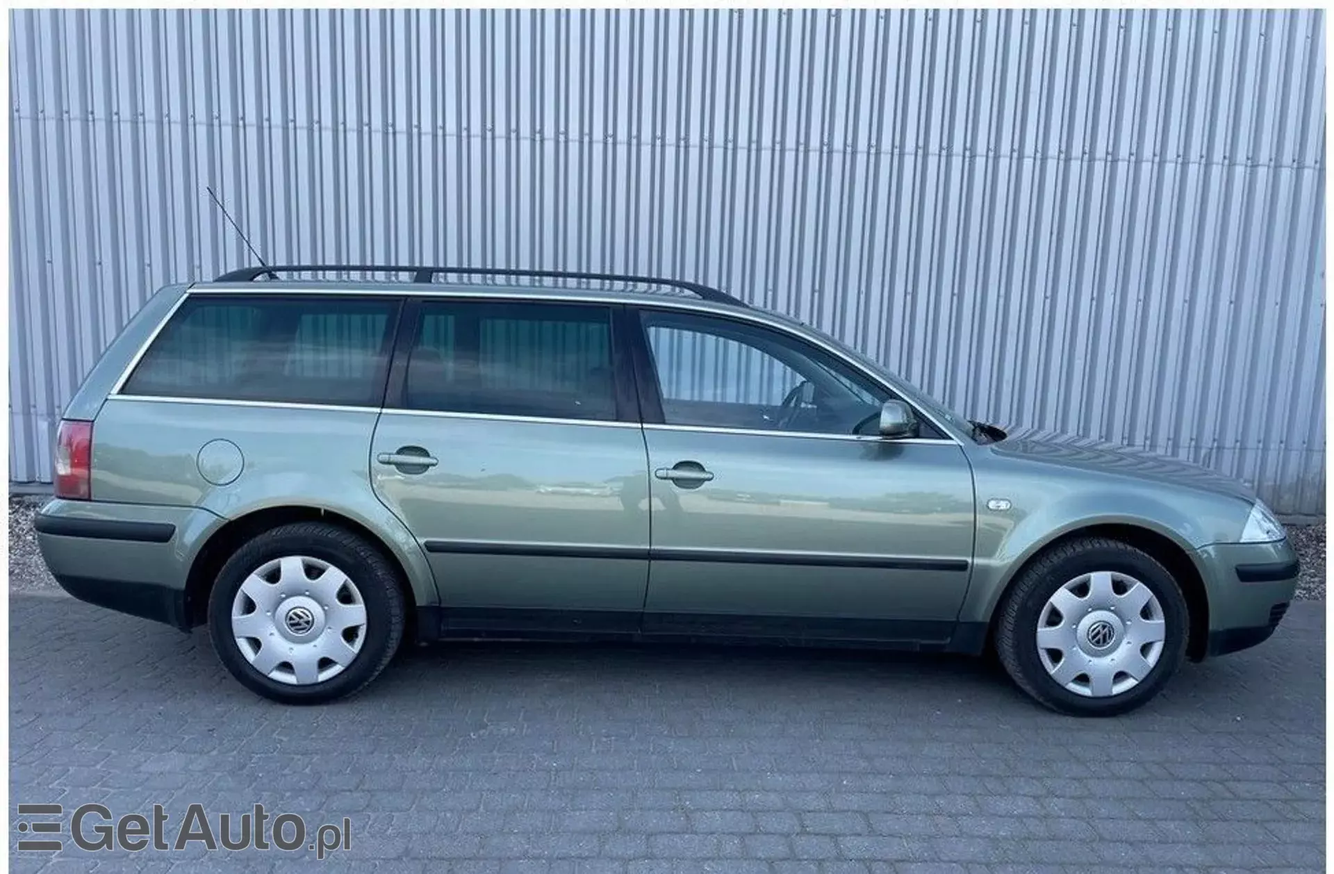 VOLKSWAGEN Passat 1.6 (101 KM)