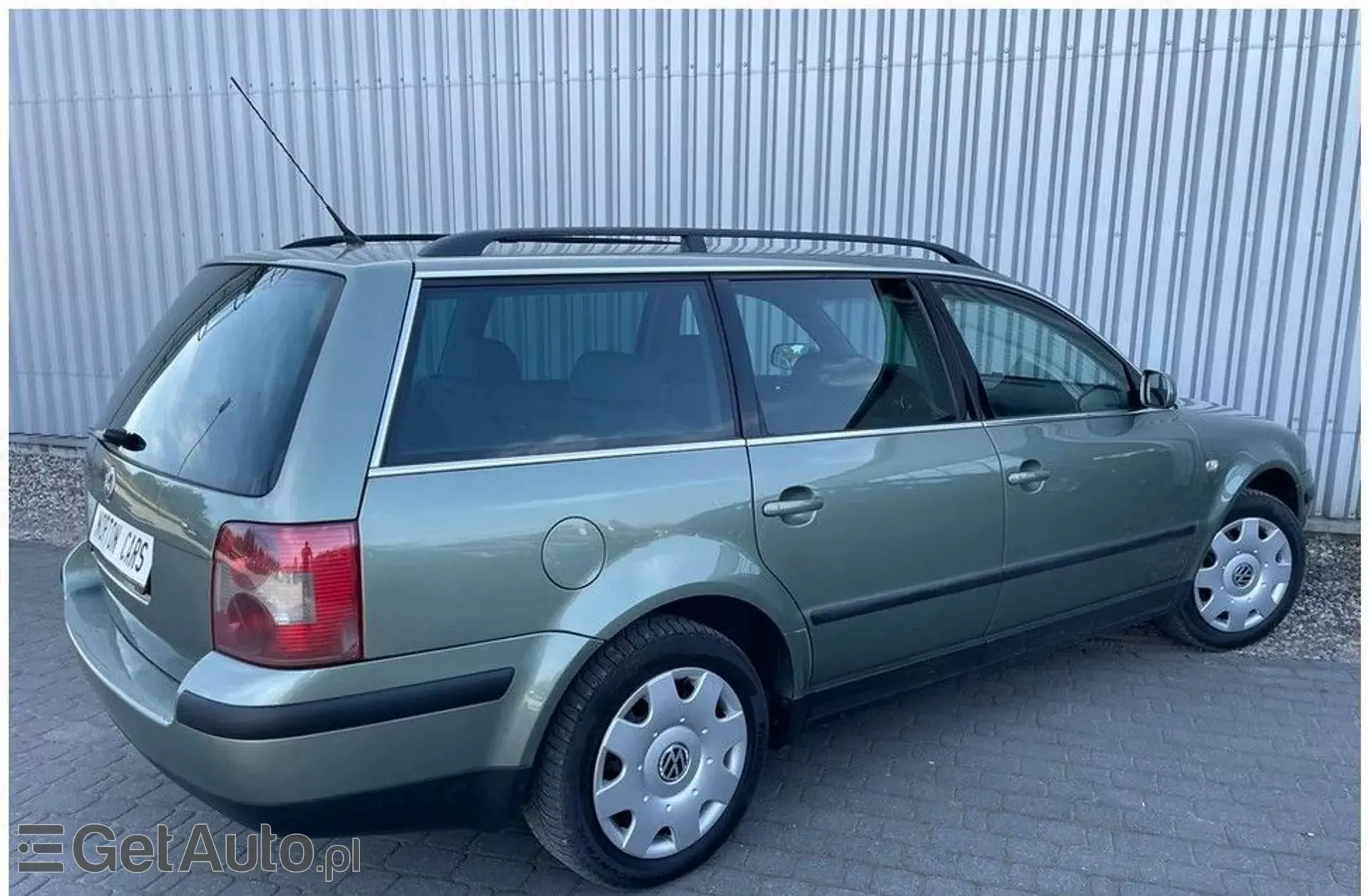 VOLKSWAGEN Passat 1.6 (101 KM)