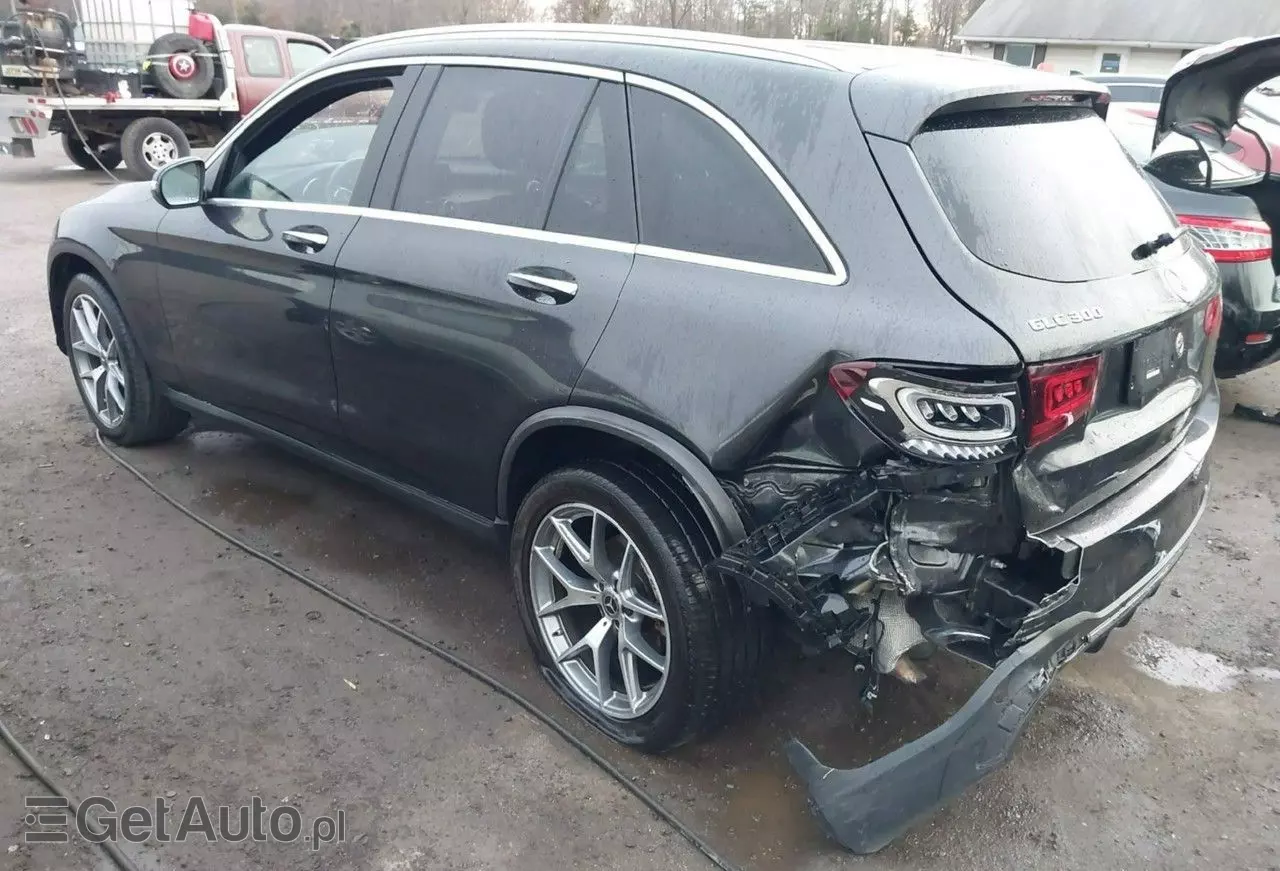 MERCEDES-BENZ GLC 