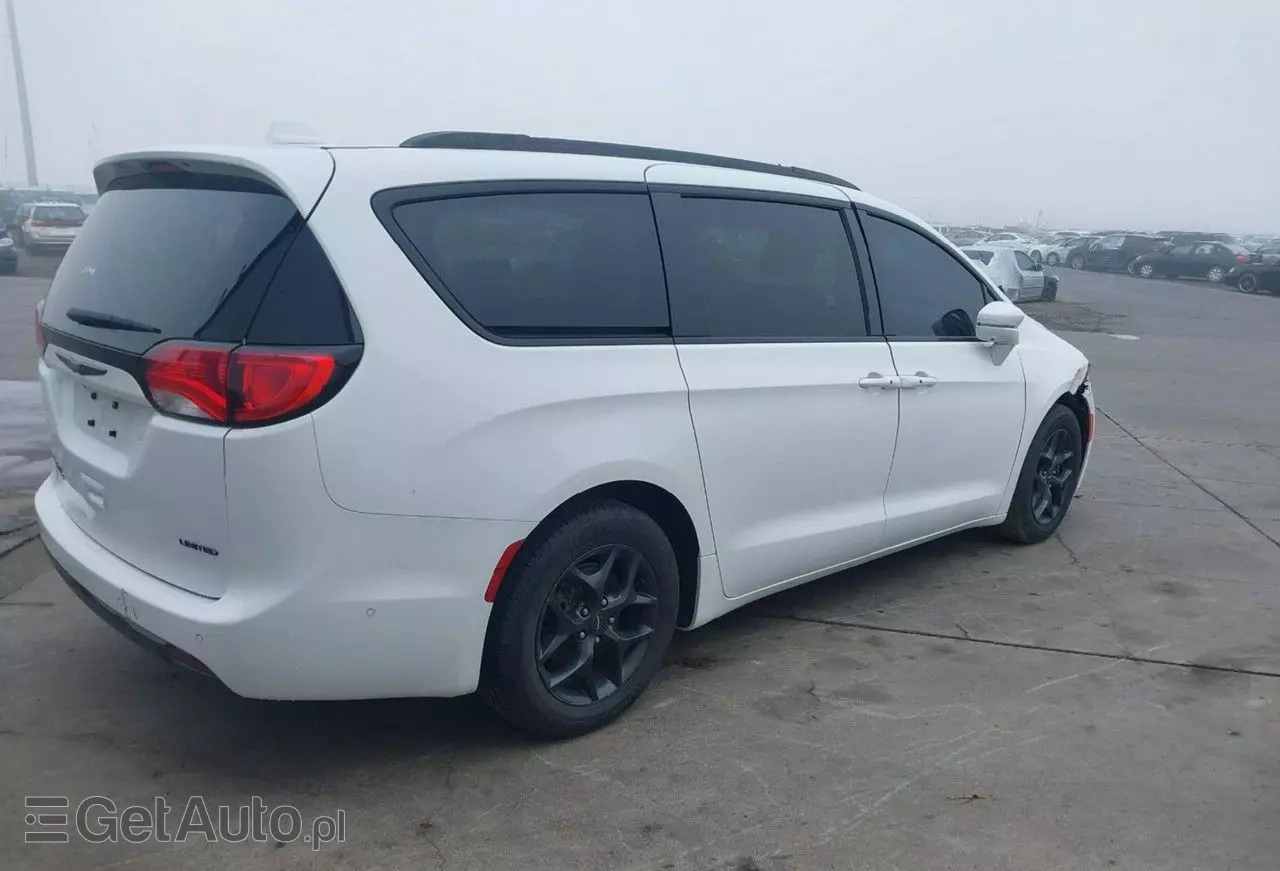 CHRYSLER Pacifica 