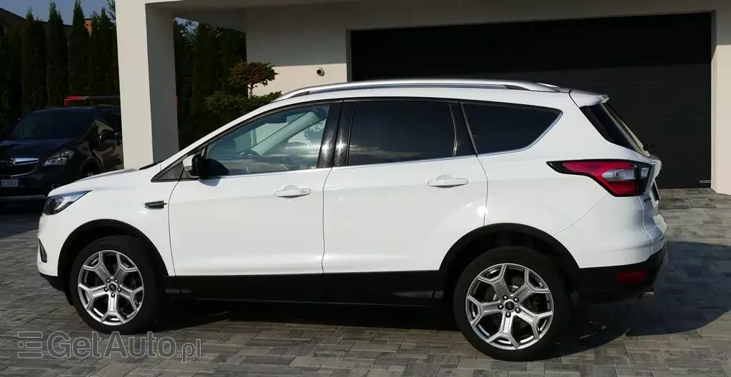 FORD Kuga 1.5 EcoBoost FWD Titanium ASS