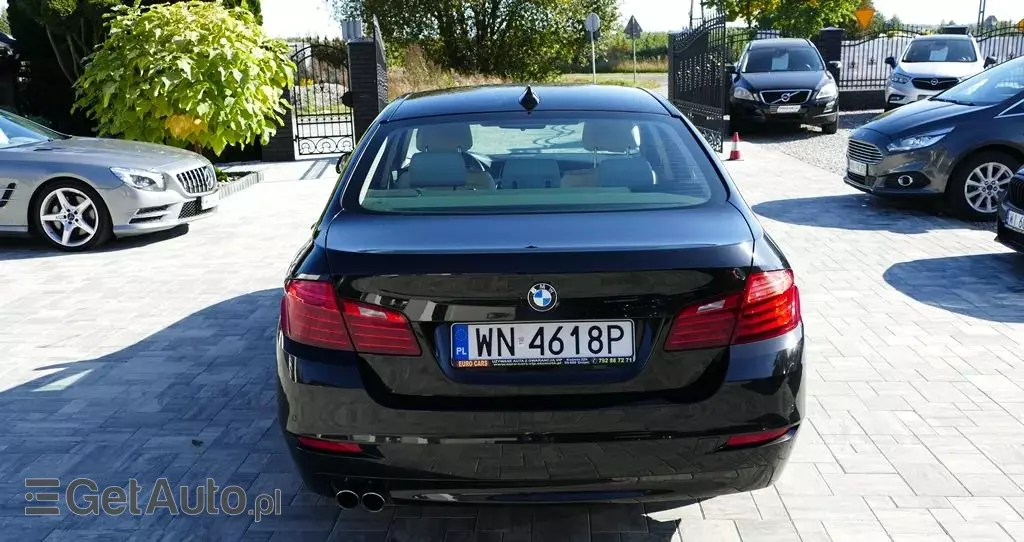 BMW Seria 5 520d xDrive Luxury Line