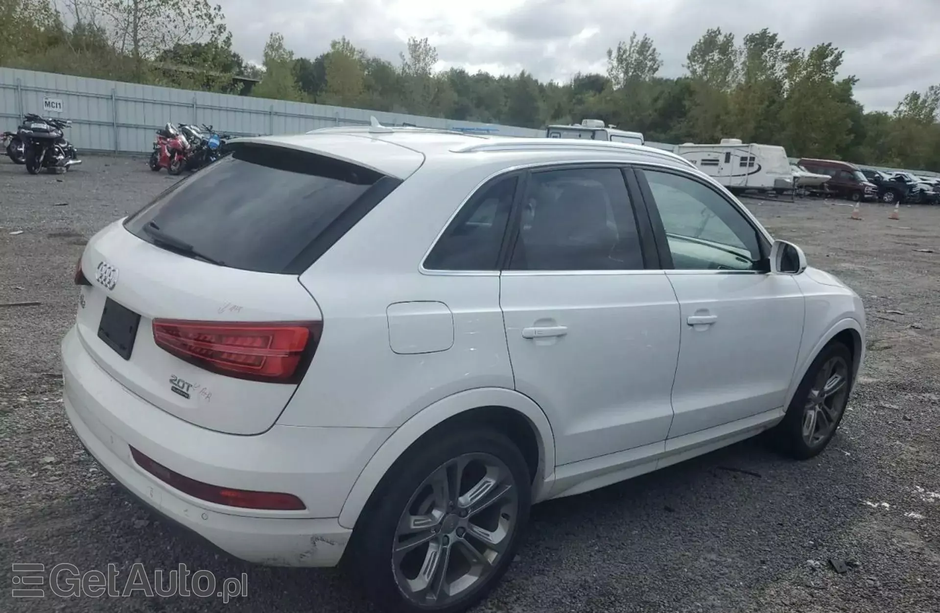 AUDI Q3 