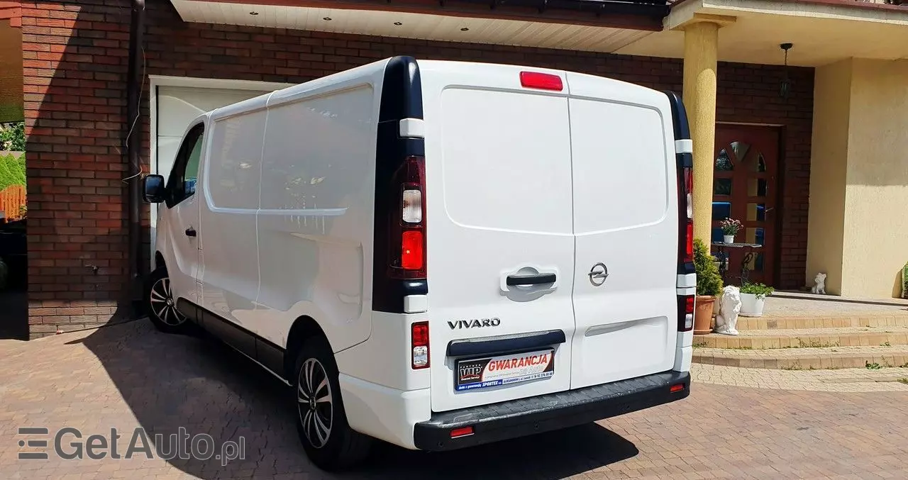 OPEL Vivaro 