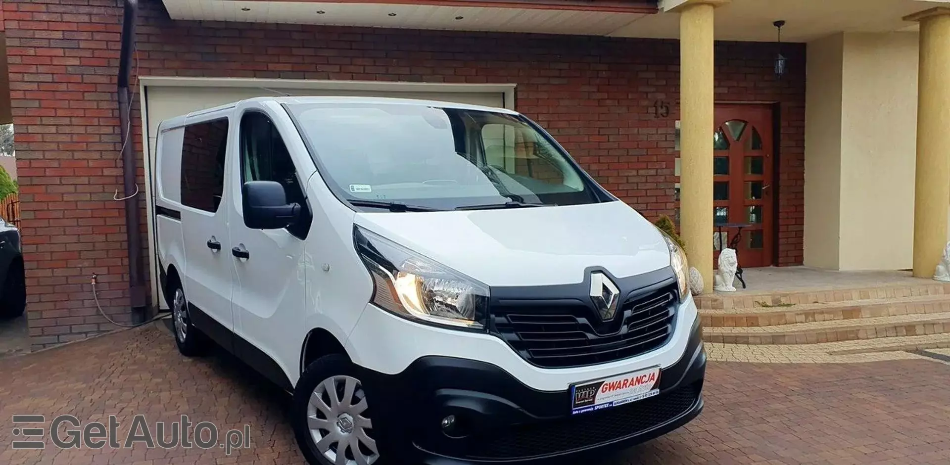 RENAULT Trafic 