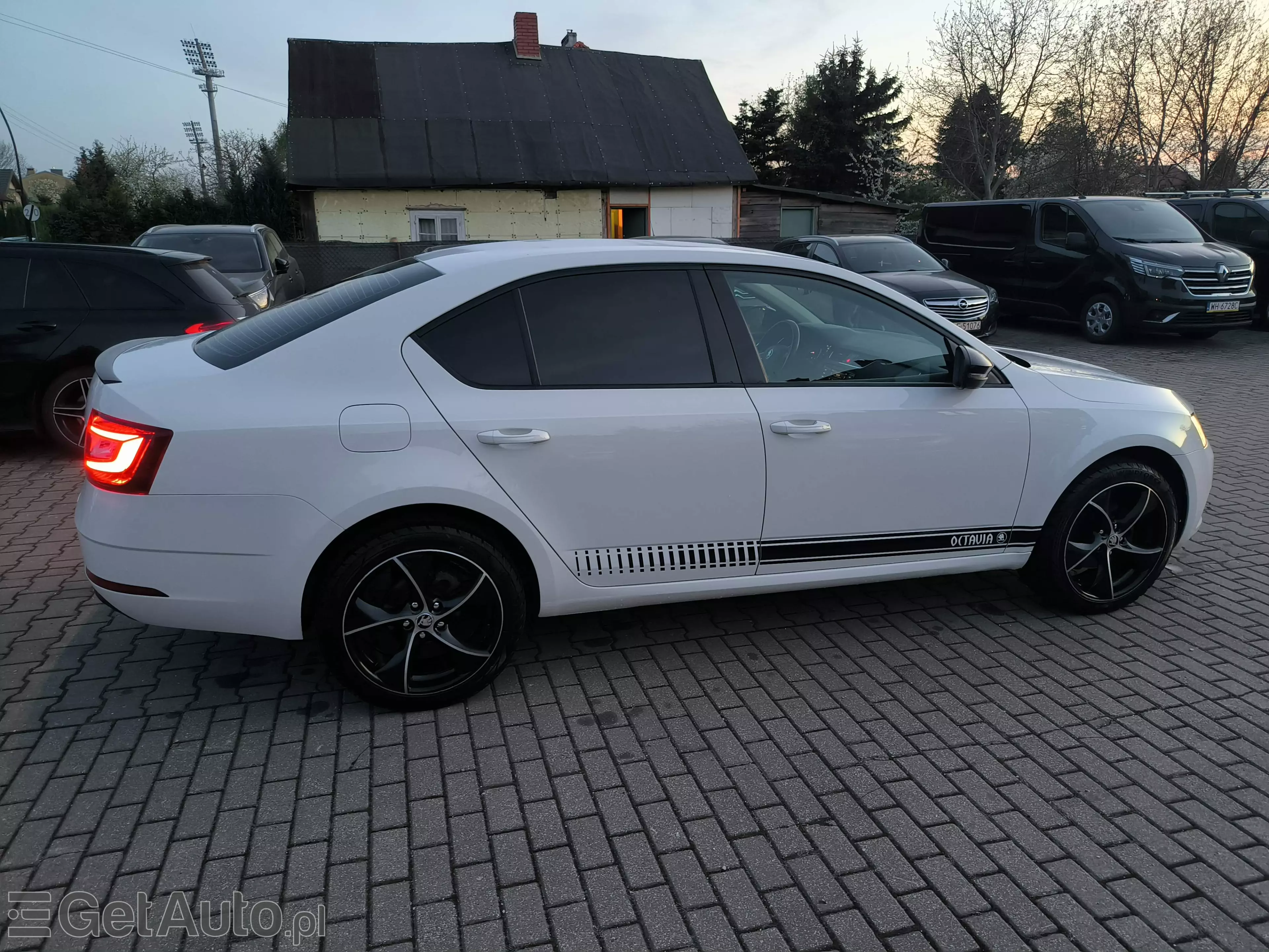 SKODA Octavia Ambition DSG