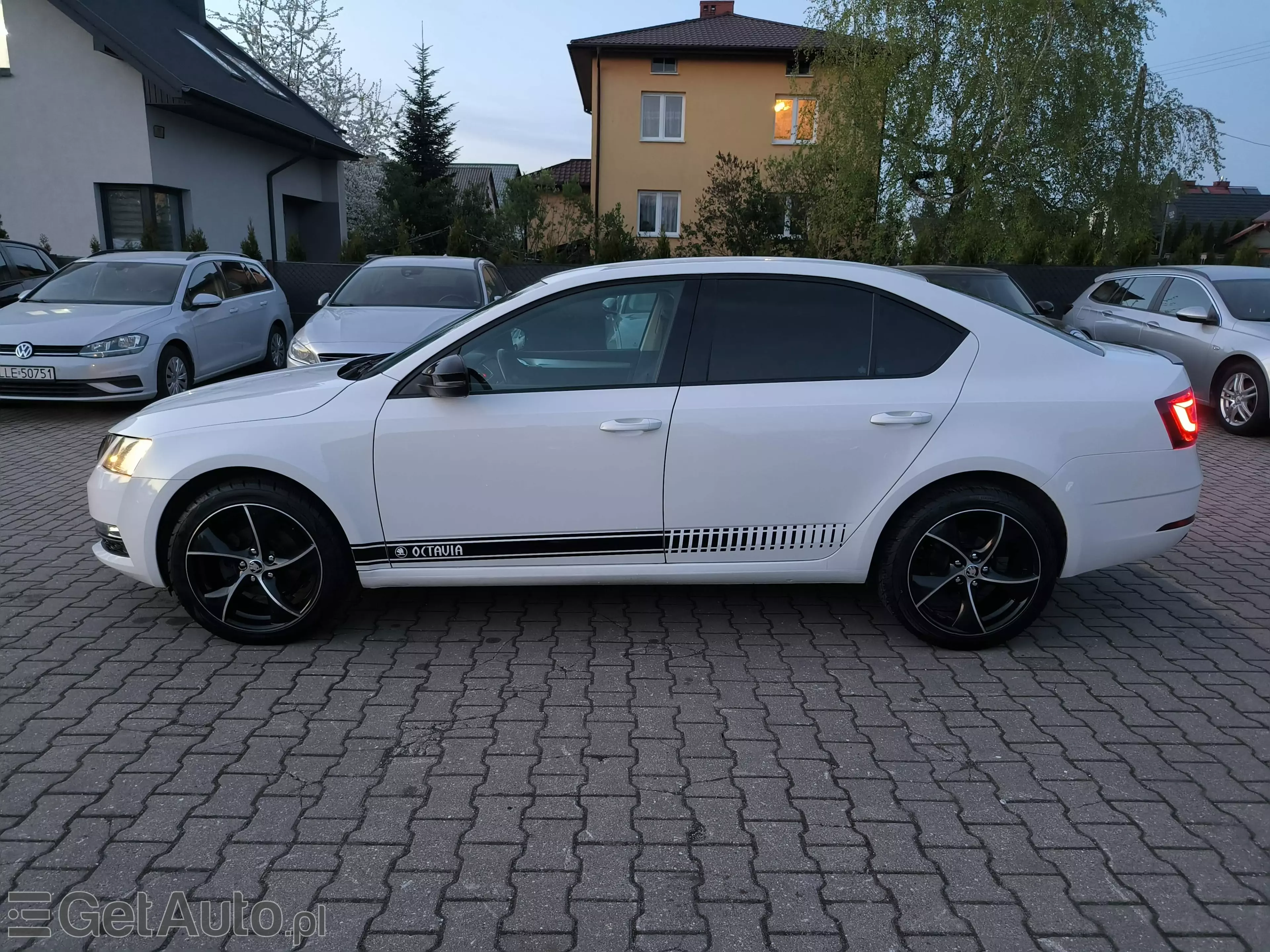 SKODA Octavia Ambition DSG