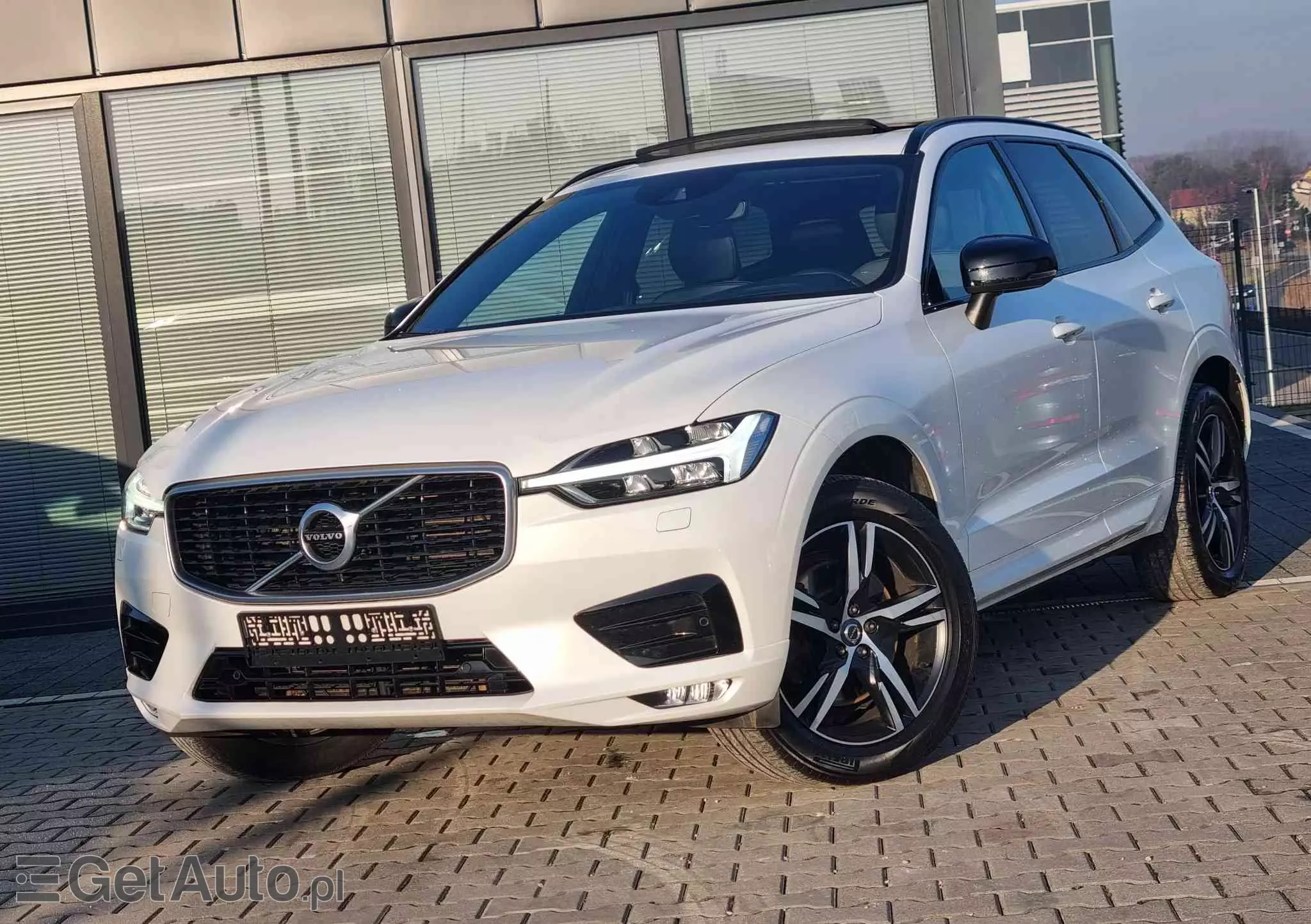 VOLVO XC 60 D5 AWD R-Design