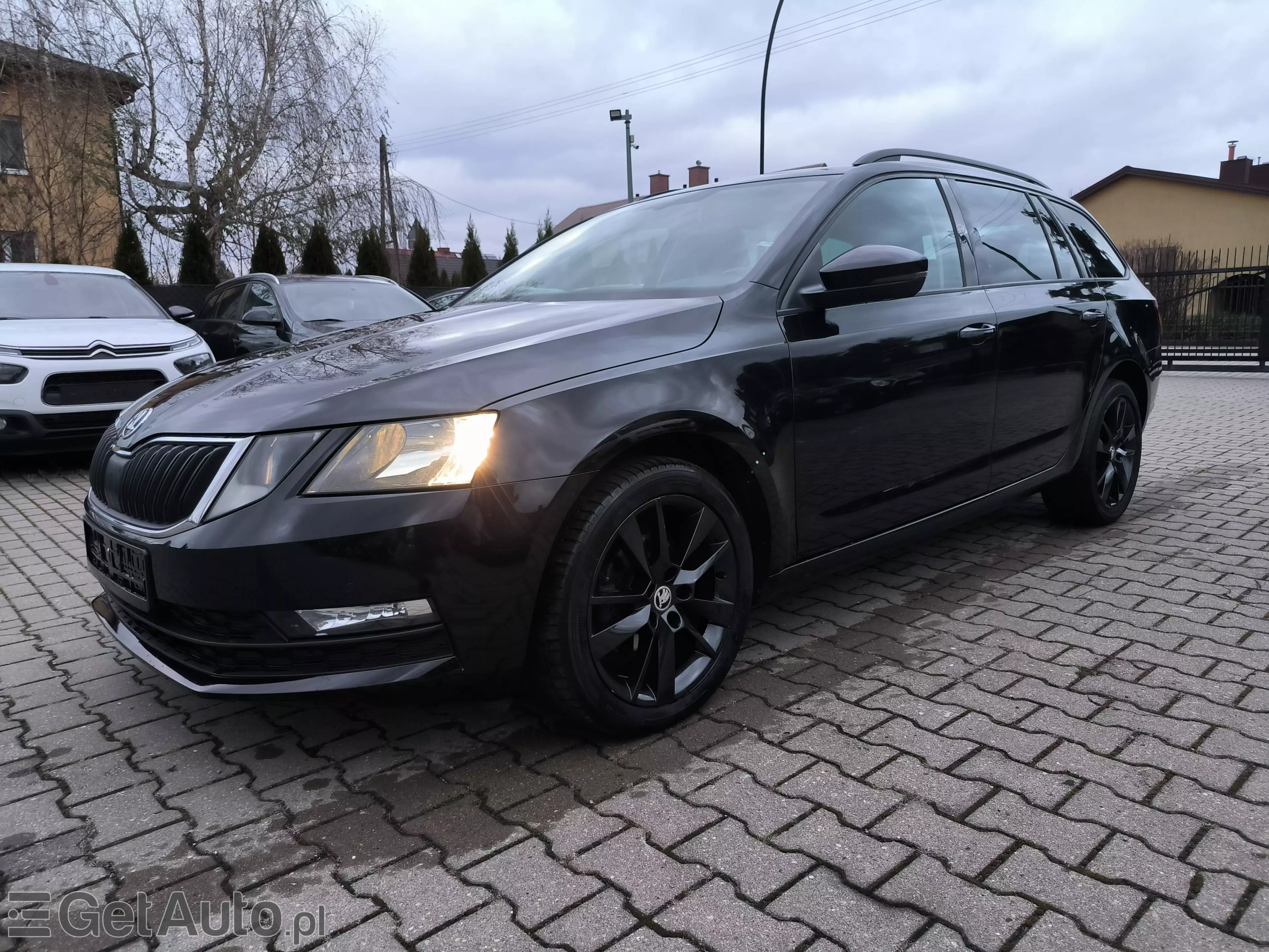 SKODA Octavia Ambition DSG