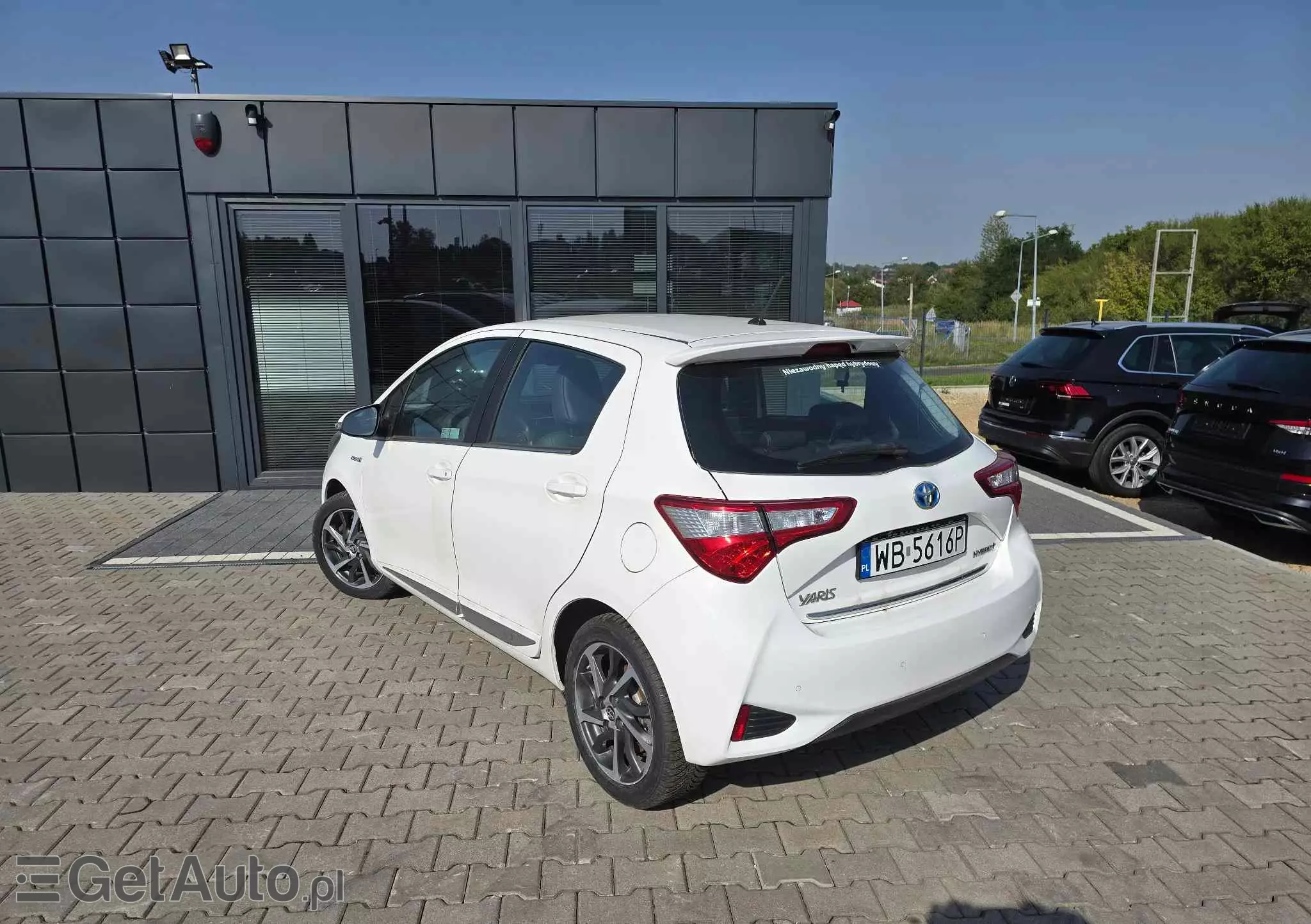 TOYOTA Yaris Hybrid 100 Dynamic