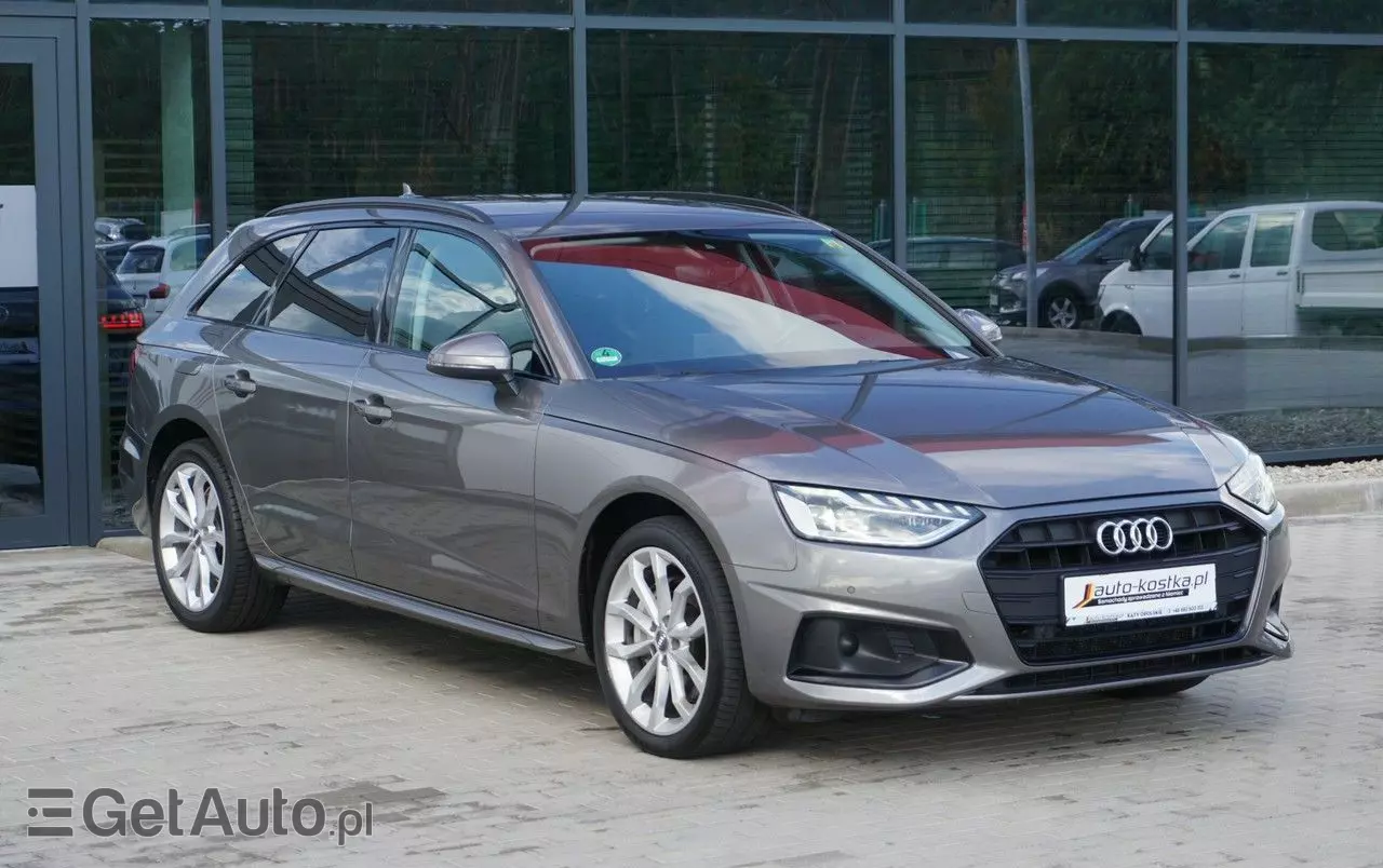 AUDI A4 40 TDI Advanced S tronic