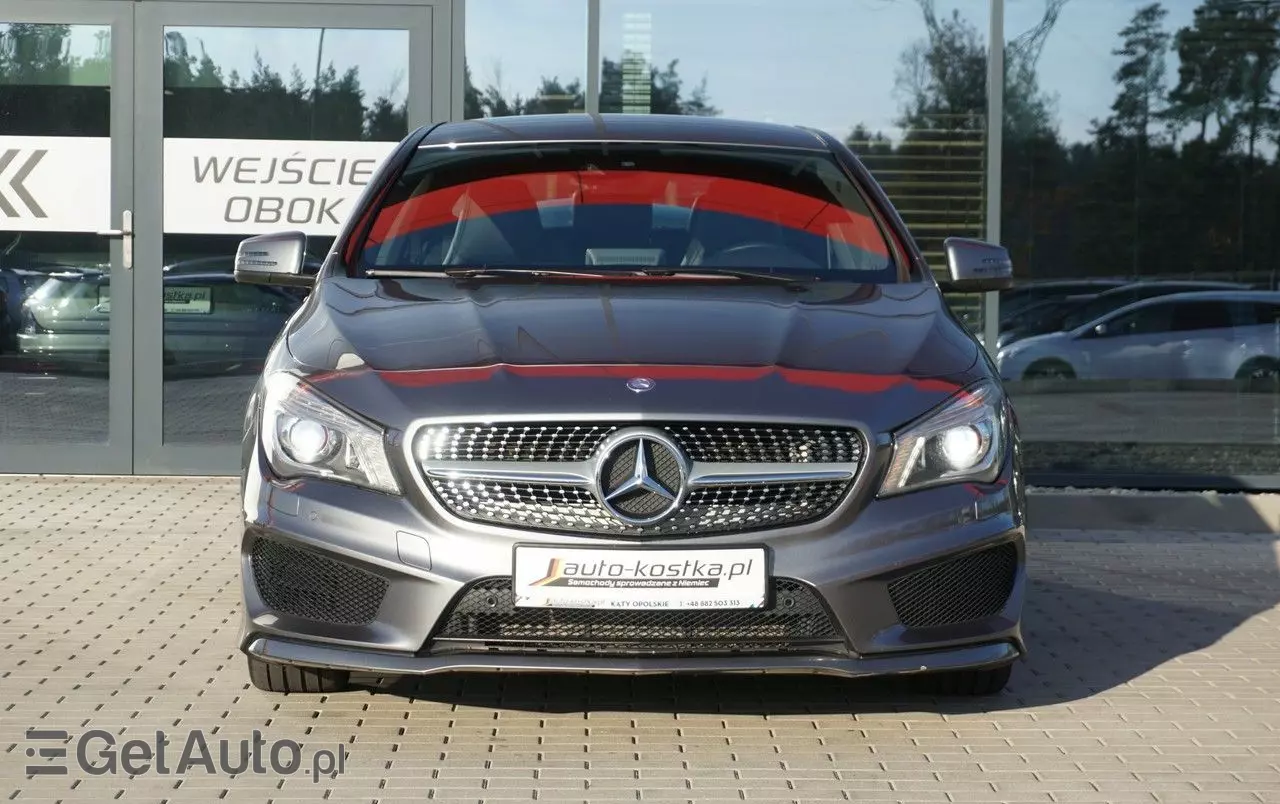 MERCEDES-BENZ CLA 200 AMG Line